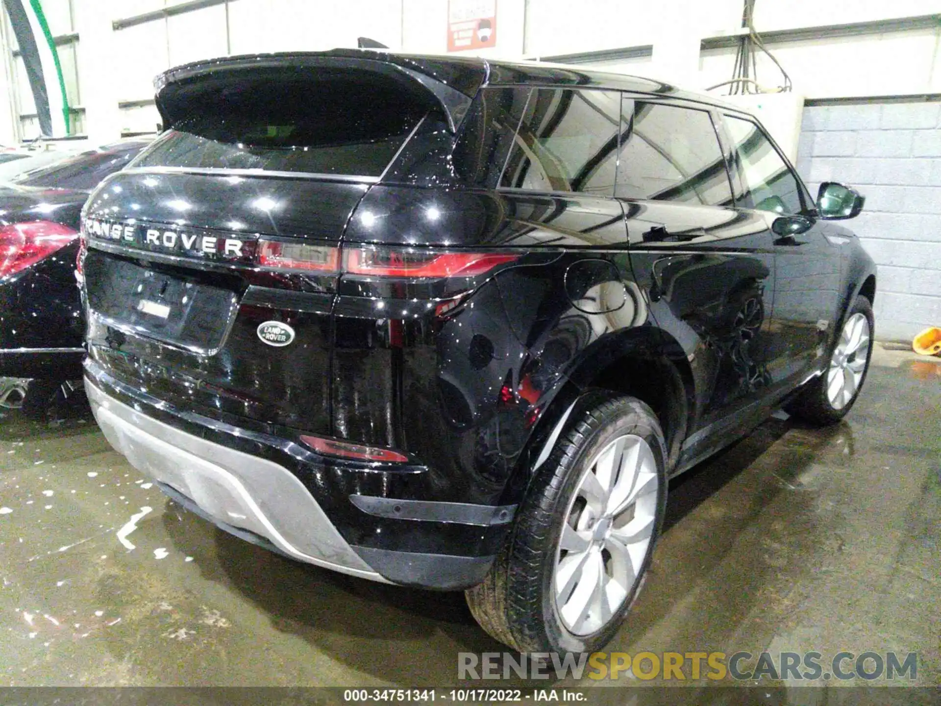 4 Photograph of a damaged car 000ZP2FX7LH076011 LAND ROVER RANGE ROVER EVOQUE 2020