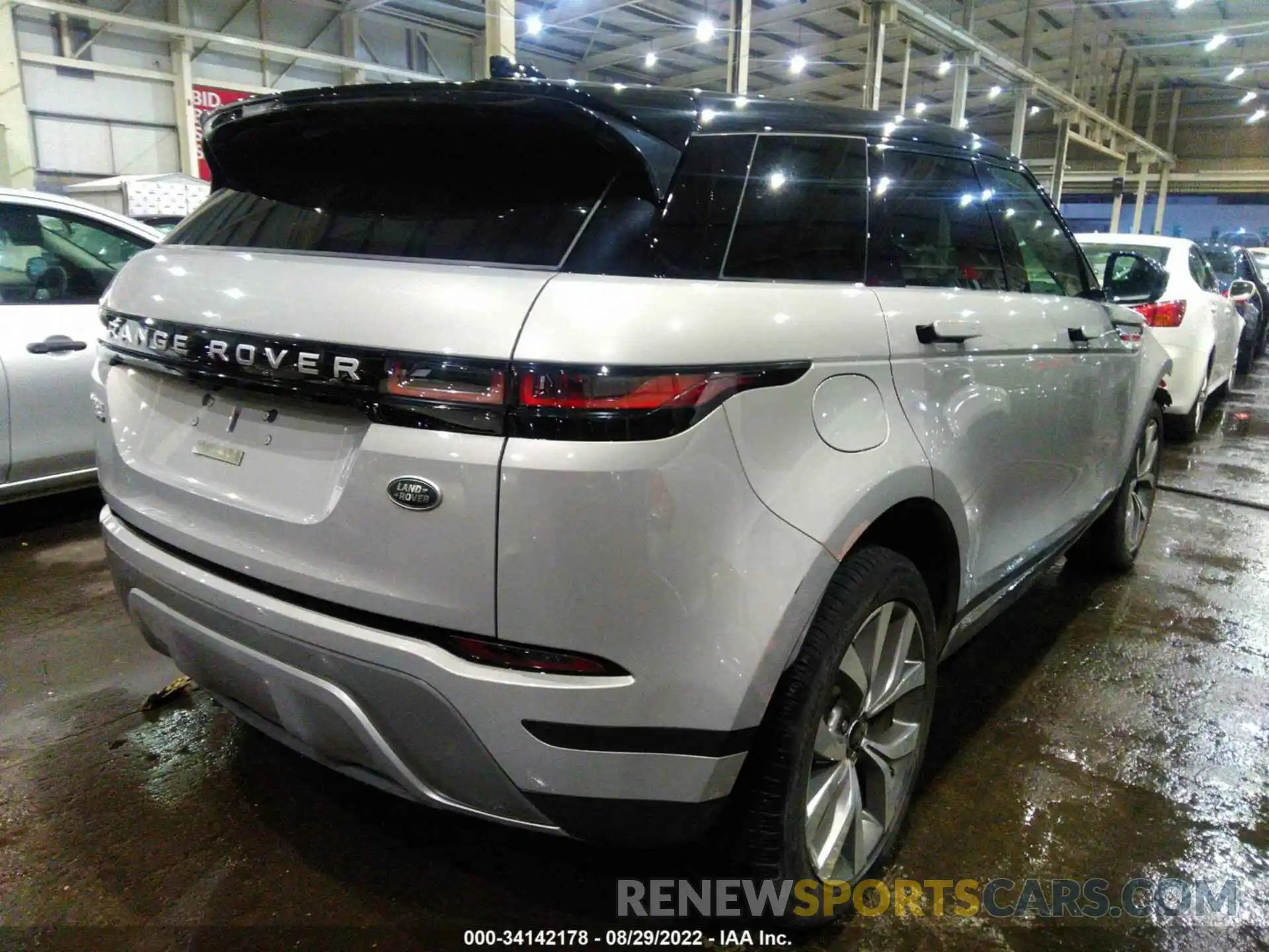 4 Photograph of a damaged car 00LZJ2FX4LH089011 LAND ROVER RANGE ROVER EVOQUE 2020