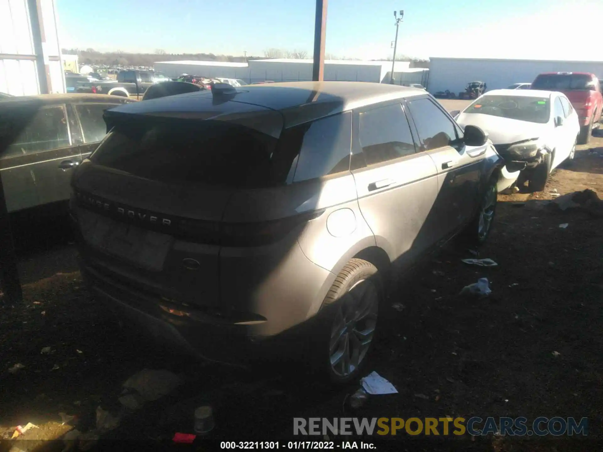 4 Photograph of a damaged car SALZJ2FX1LH048870 LAND ROVER RANGE ROVER EVOQUE 2020