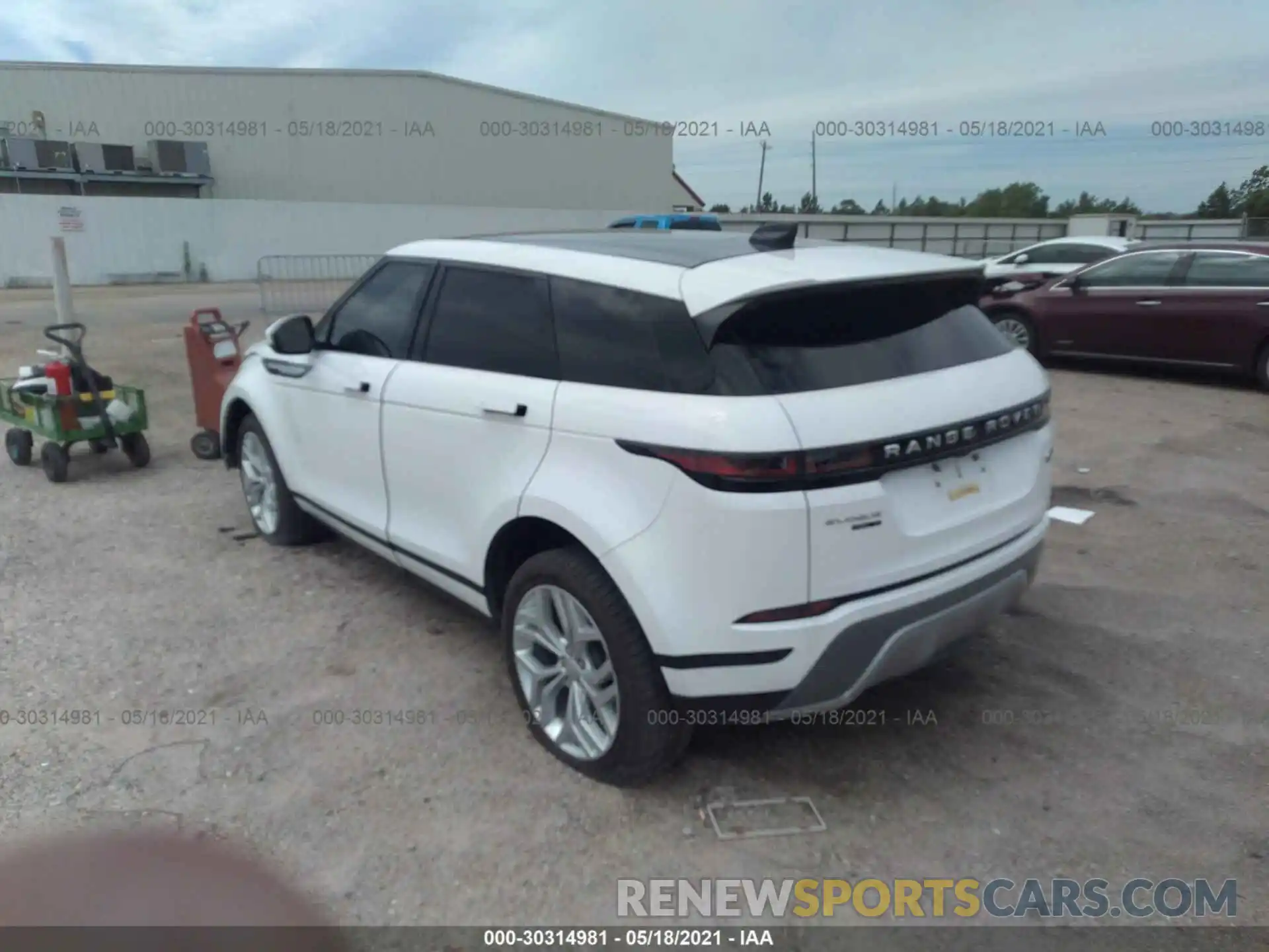 3 Фотография поврежденного автомобиля SALZJ2FX1LH100711 LAND ROVER RANGE ROVER EVOQUE 2020