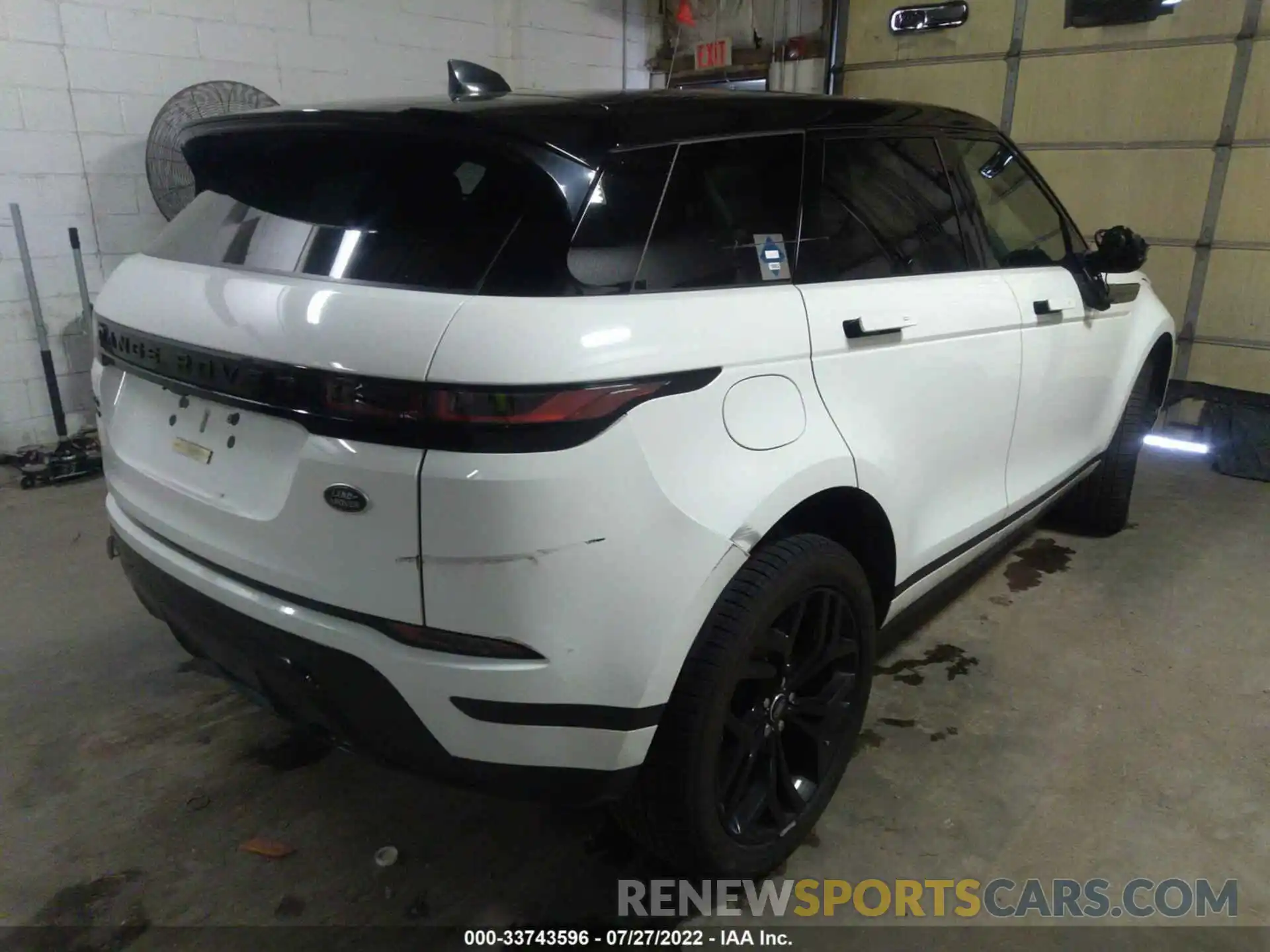 4 Photograph of a damaged car SALZJ2FX2LH102936 LAND ROVER RANGE ROVER EVOQUE 2020