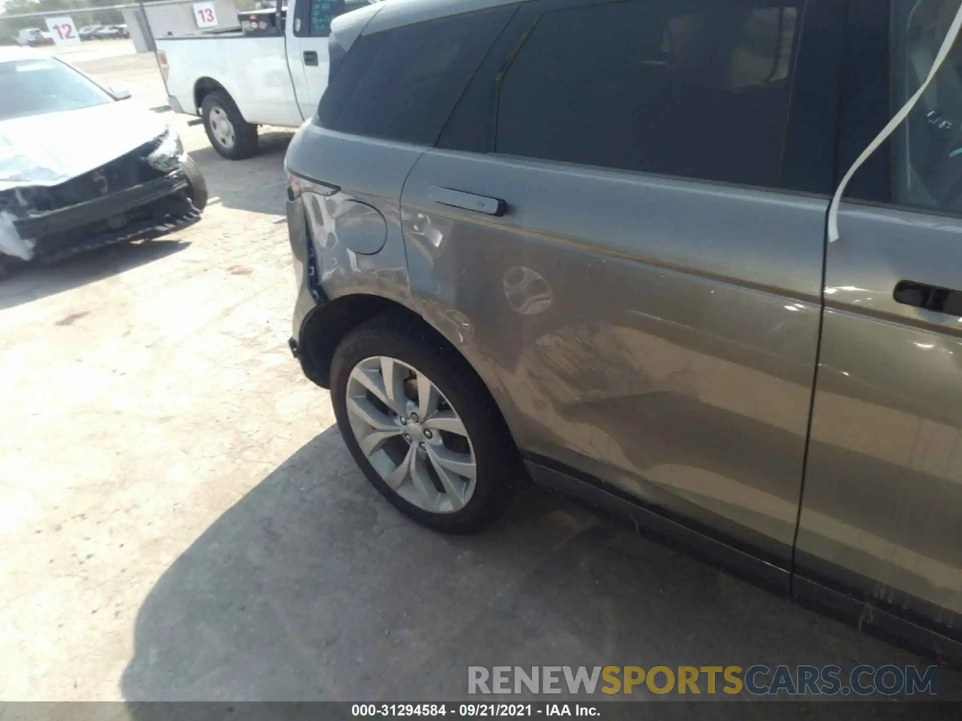 6 Photograph of a damaged car SALZJ2FX5LH060424 LAND ROVER RANGE ROVER EVOQUE 2020