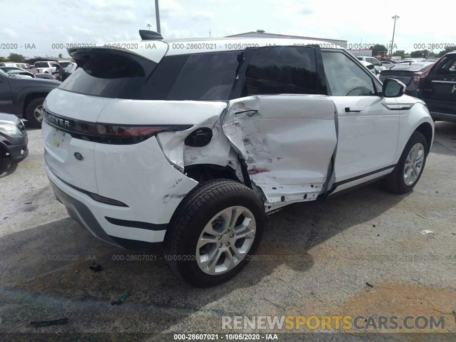 4 Photograph of a damaged car SALZJ2FX6LH050517 LAND ROVER RANGE ROVER EVOQUE 2020