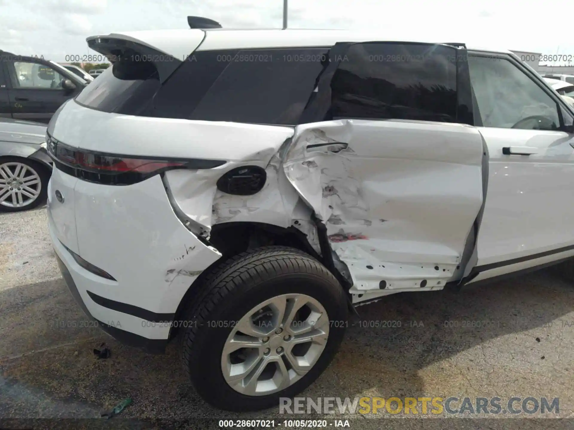 6 Photograph of a damaged car SALZJ2FX6LH050517 LAND ROVER RANGE ROVER EVOQUE 2020