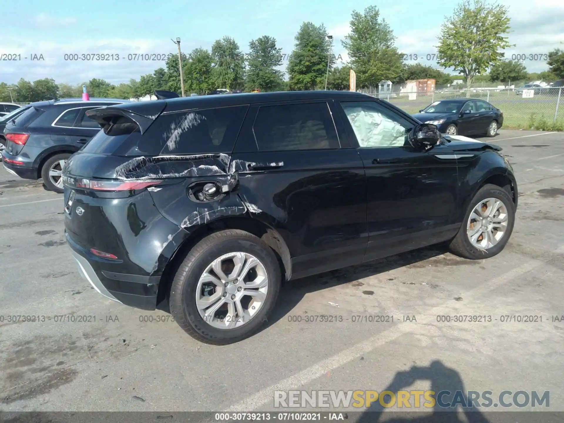 4 Photograph of a damaged car SALZJ2FX7LH038506 LAND ROVER RANGE ROVER EVOQUE 2020