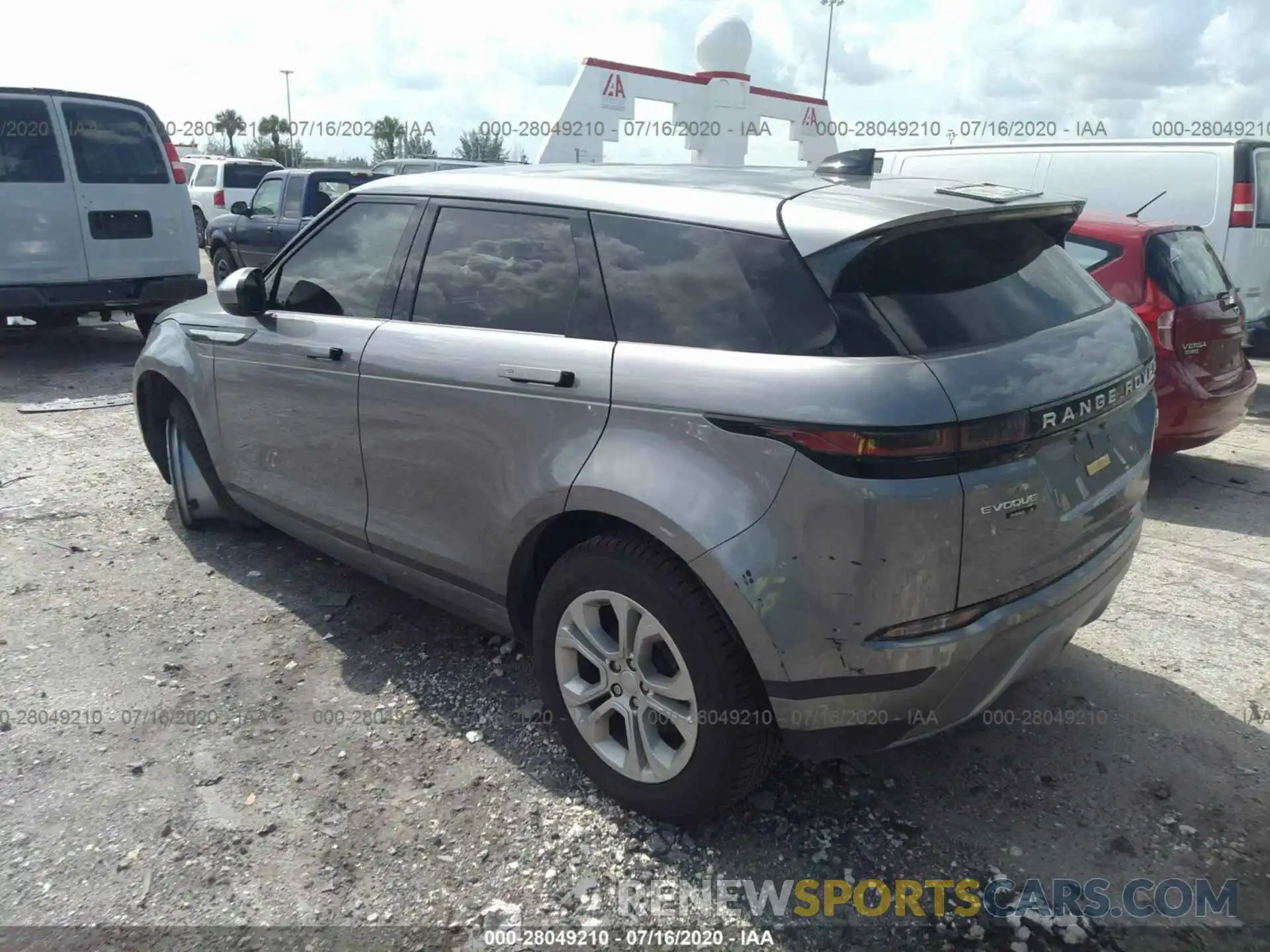 3 Фотография поврежденного автомобиля SALZJ2FX9LH068171 LAND ROVER RANGE ROVER EVOQUE 2020