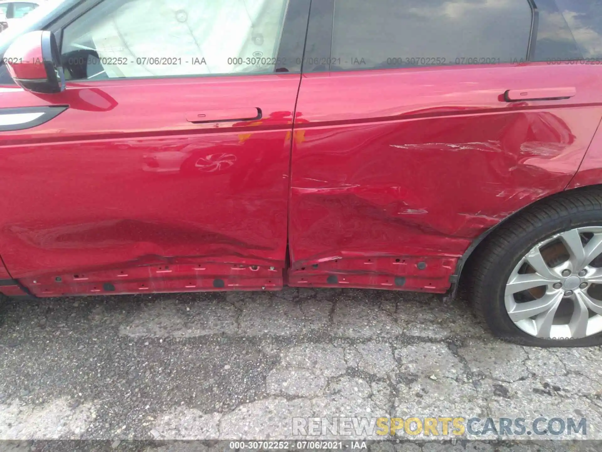 6 Photograph of a damaged car SALZJ2FXXLH055669 LAND ROVER RANGE ROVER EVOQUE 2020