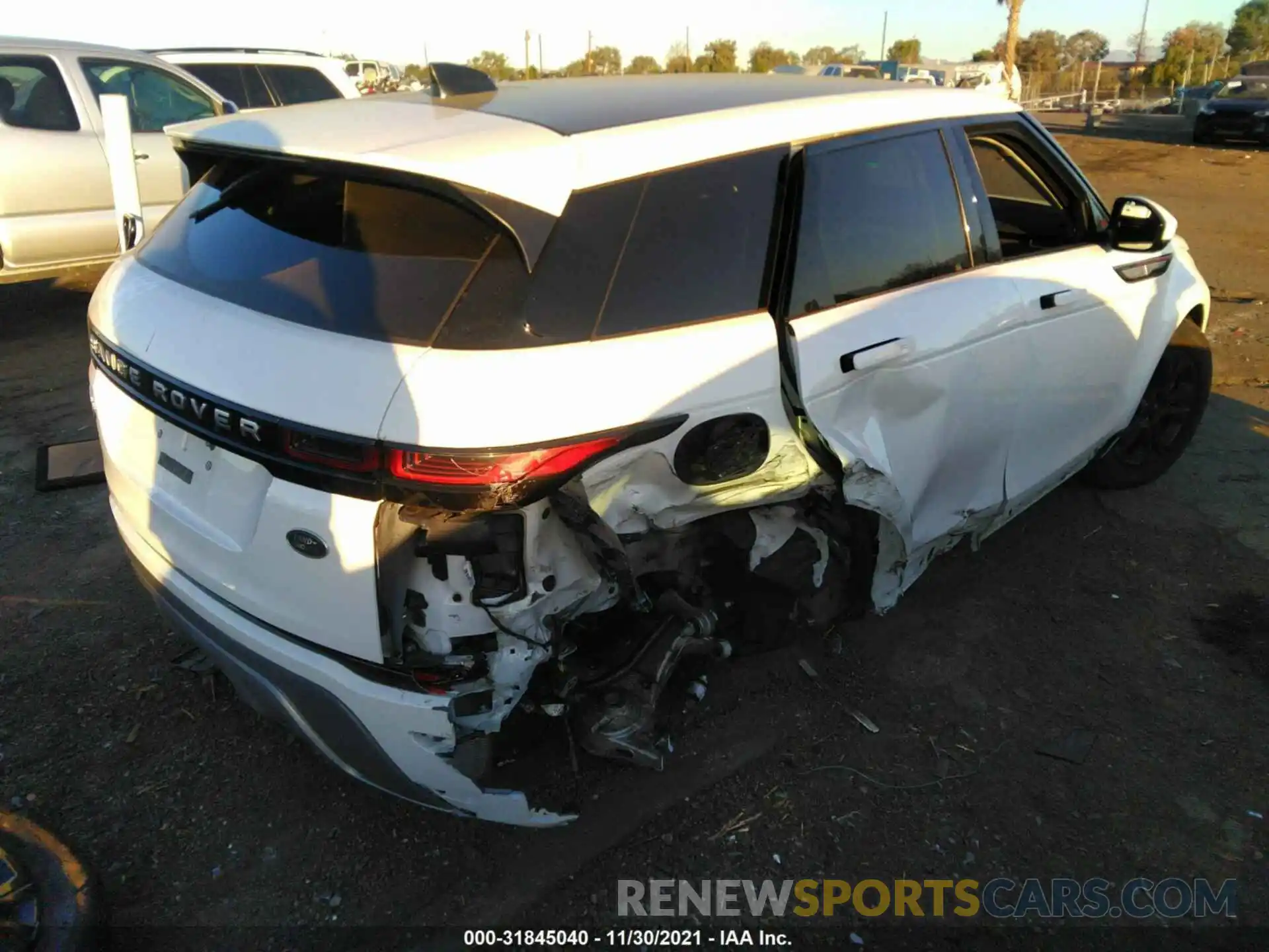 4 Photograph of a damaged car SALZJ2FXXLH081673 LAND ROVER RANGE ROVER EVOQUE 2020