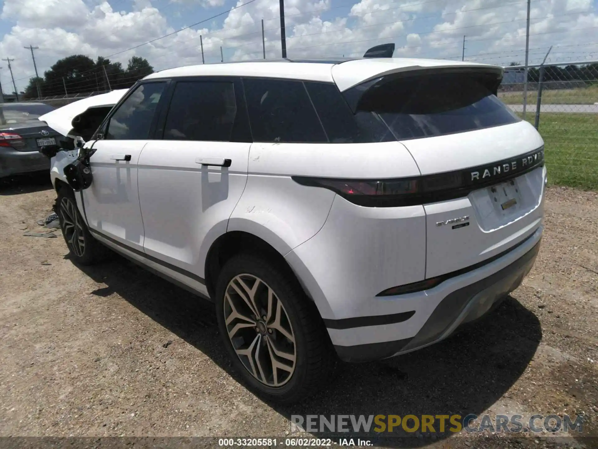 3 Photograph of a damaged car SALZJ2FXXLH086968 LAND ROVER RANGE ROVER EVOQUE 2020