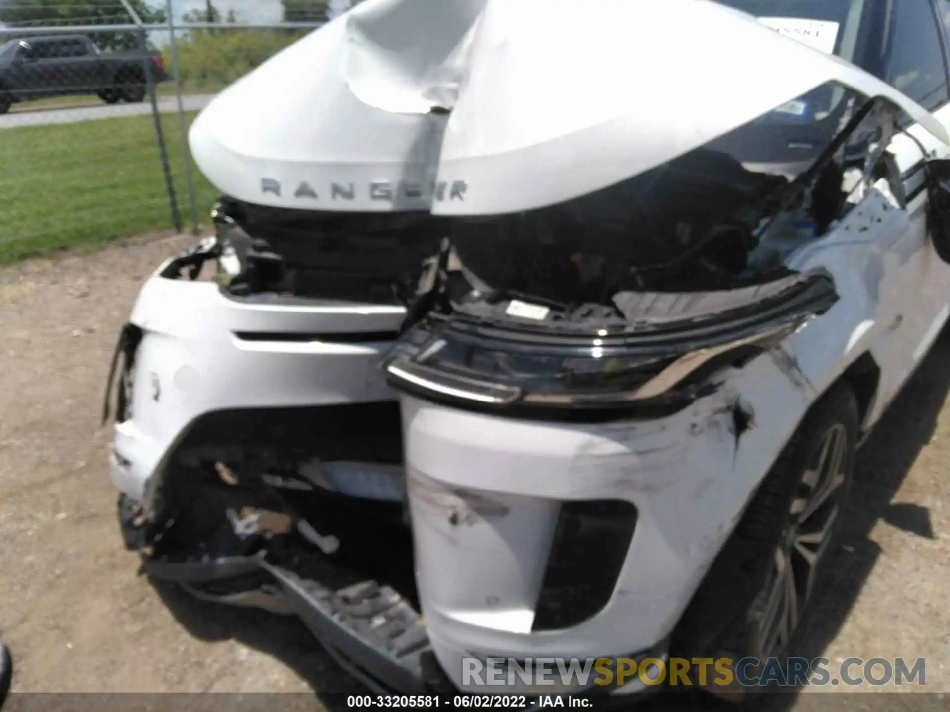 6 Photograph of a damaged car SALZJ2FXXLH086968 LAND ROVER RANGE ROVER EVOQUE 2020