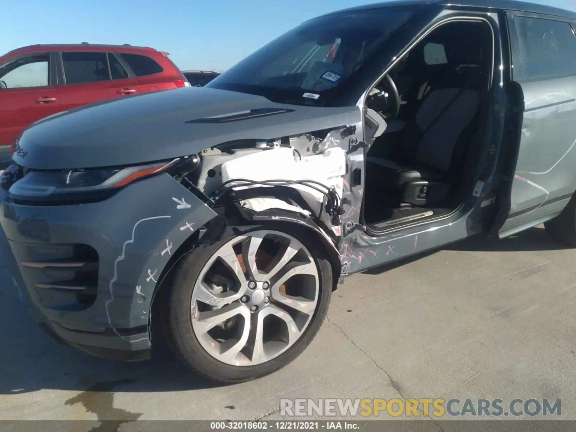 6 Photograph of a damaged car SALZL2FX1LH040715 LAND ROVER RANGE ROVER EVOQUE 2020