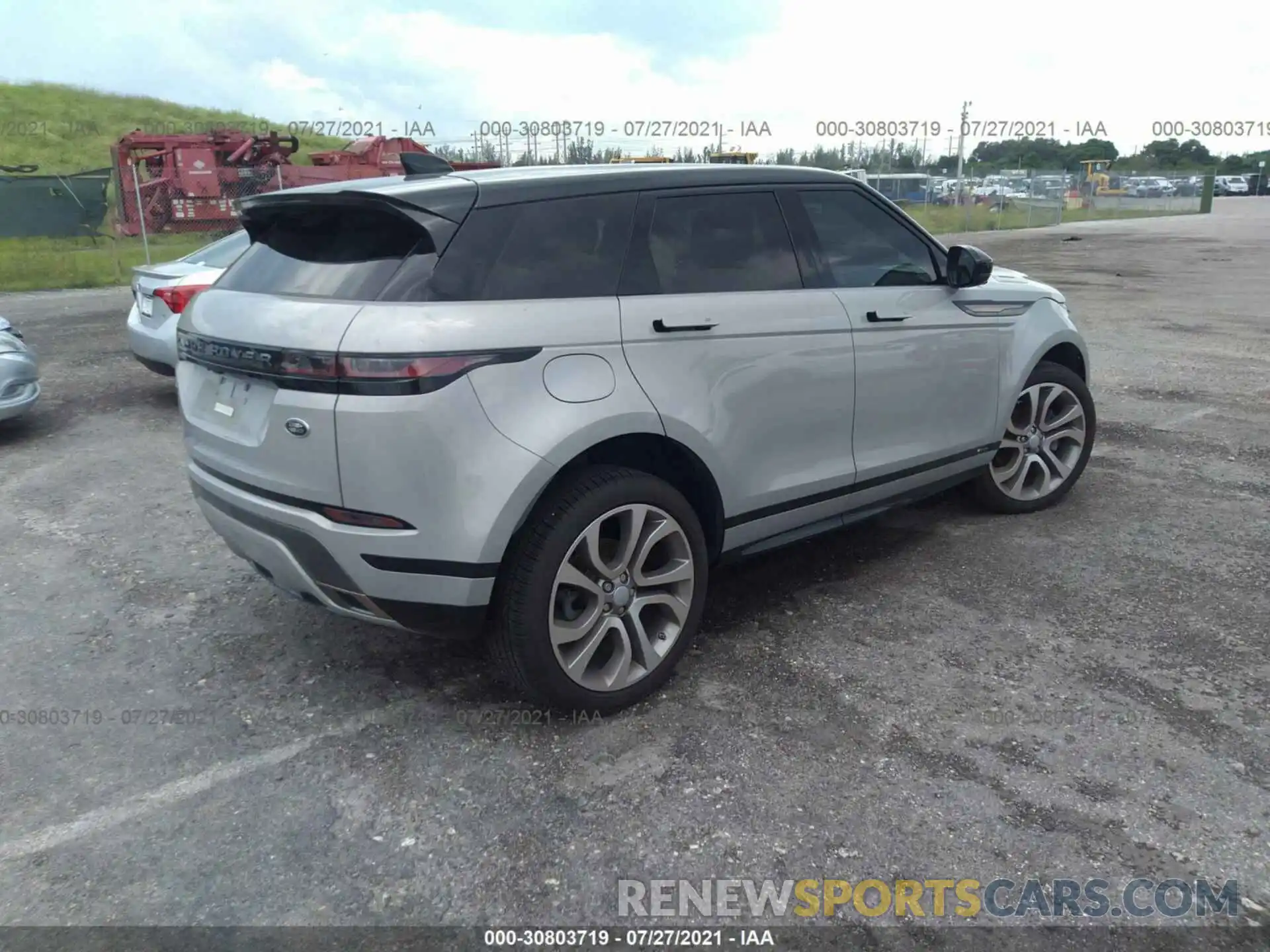 4 Photograph of a damaged car SALZL2FXXLH062812 LAND ROVER RANGE ROVER EVOQUE 2020