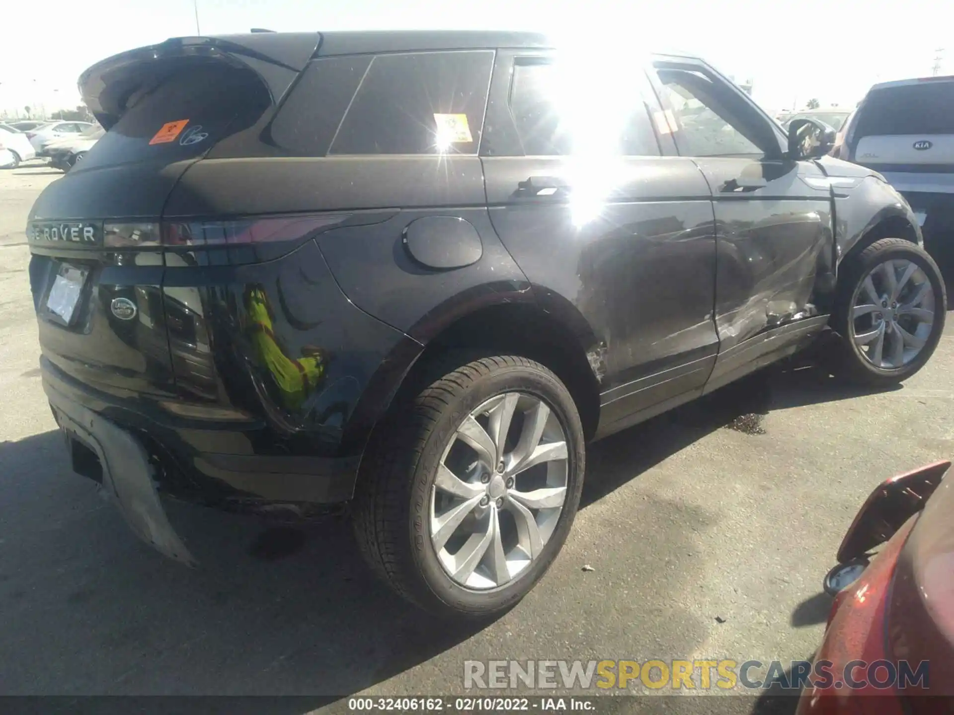 4 Photograph of a damaged car SALZP2FX6LH040181 LAND ROVER RANGE ROVER EVOQUE 2020