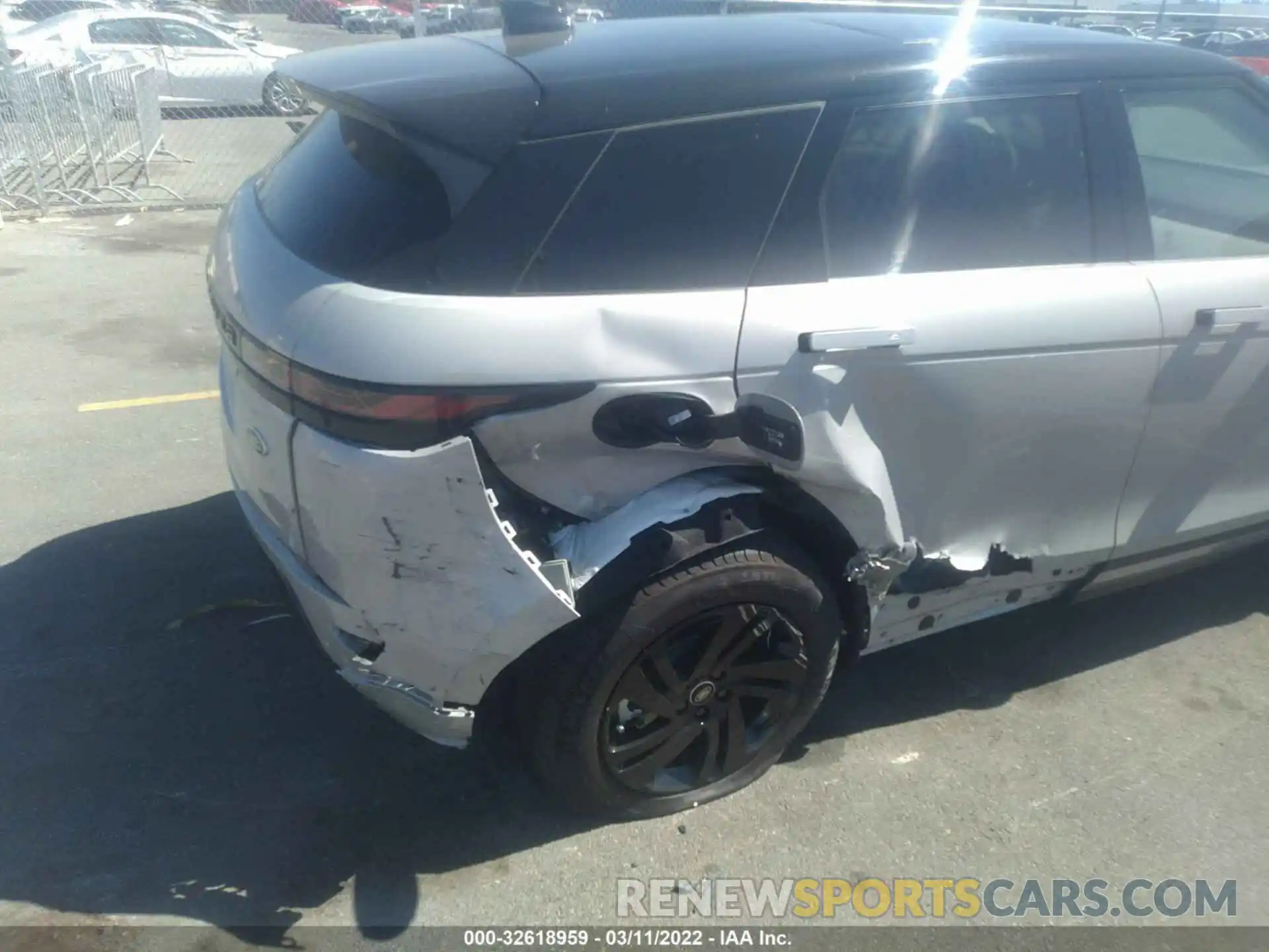 6 Photograph of a damaged car SALZJ2FX6NH165542 LAND ROVER RANGE ROVER EVOQUE 2022