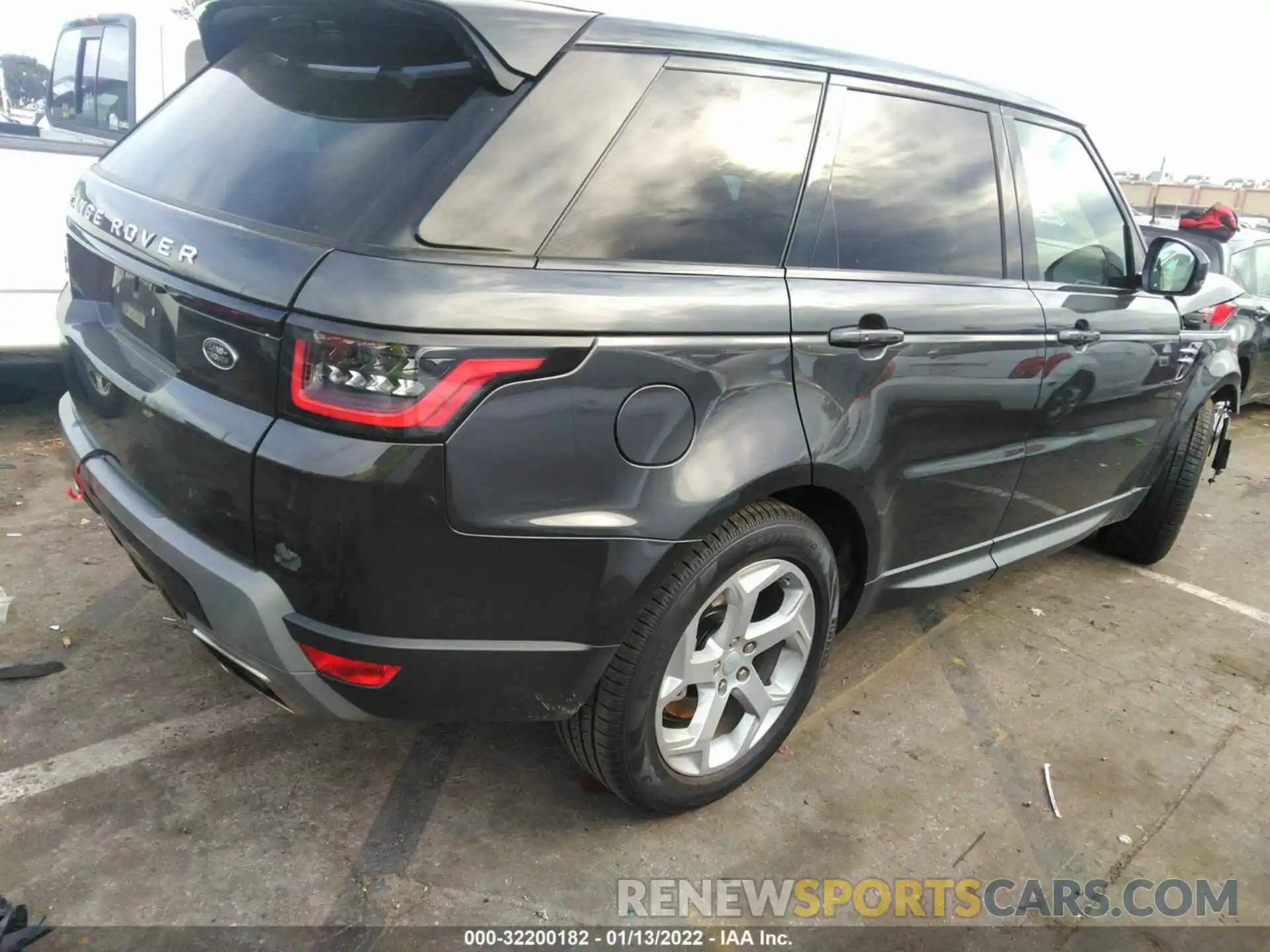 4 Фотография поврежденного автомобиля SALWG2RU7KA868882 LAND ROVER RANGE ROVER SPORT 2019