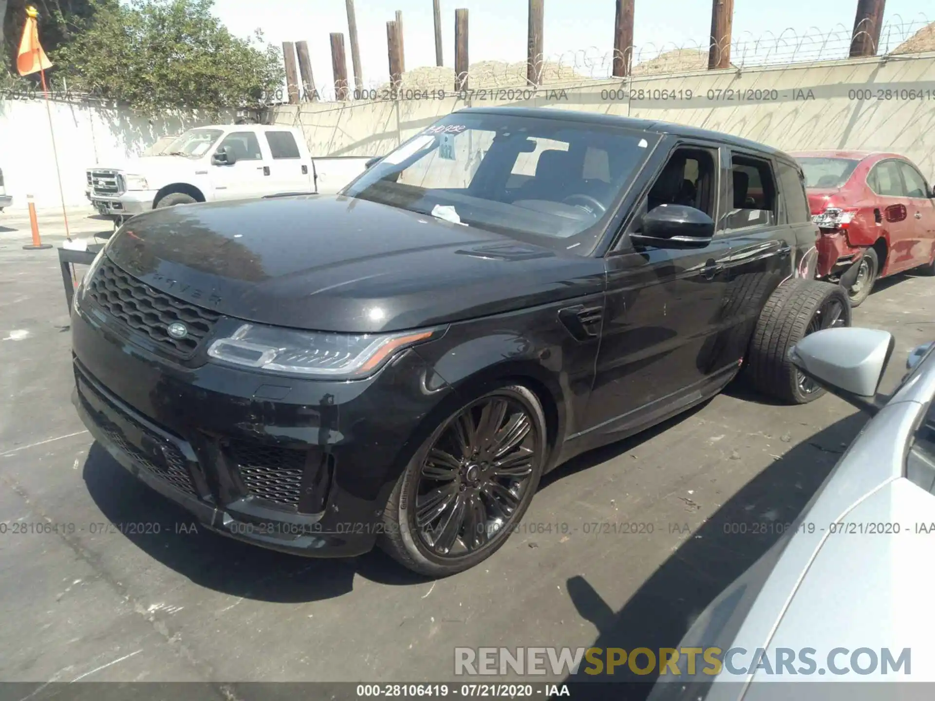 2 Фотография поврежденного автомобиля SALWR2RE0KA841574 LAND ROVER RANGE ROVER SPORT 2019