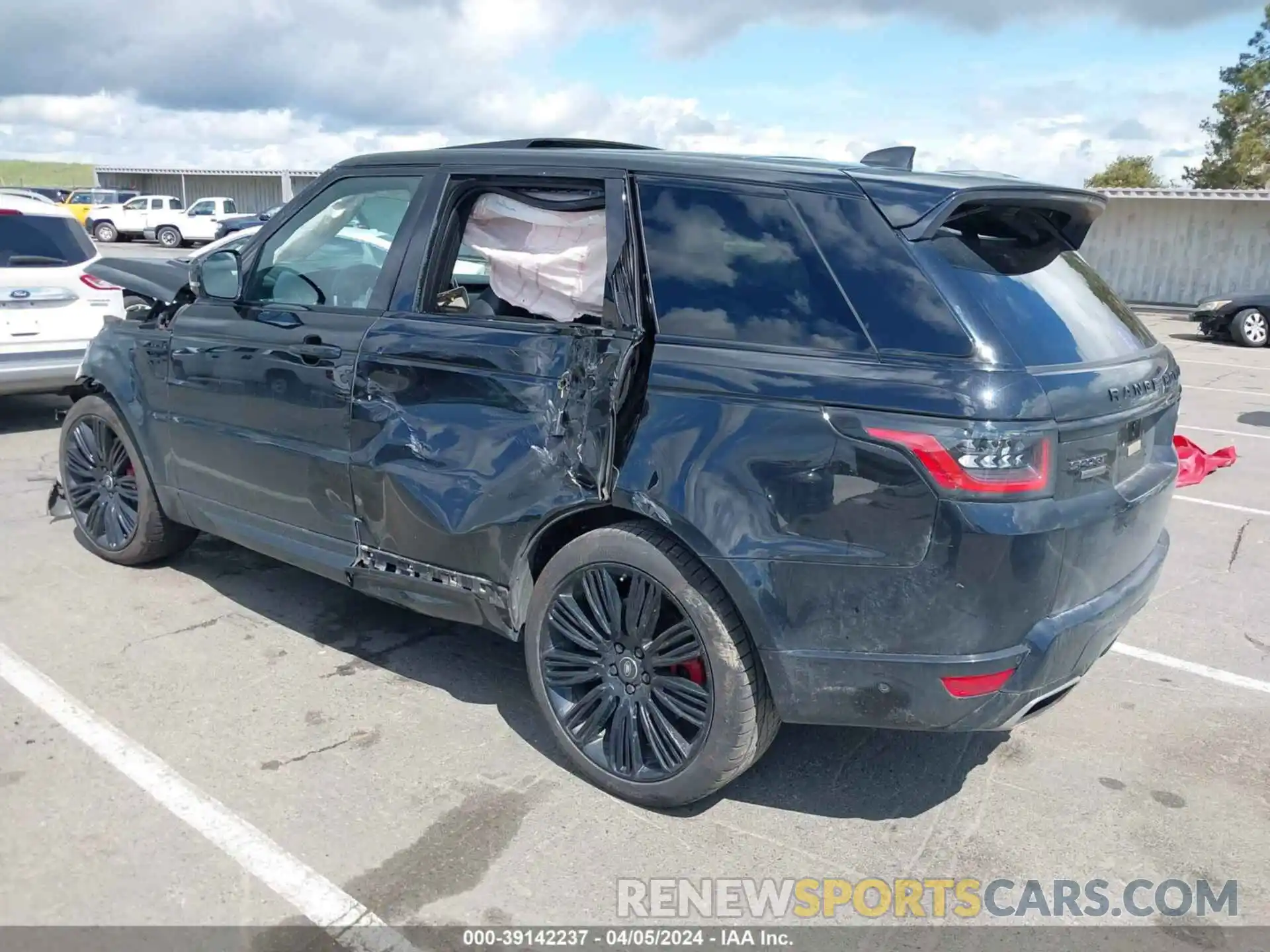 3 Photograph of a damaged car SALWR2RE0KA871805 LAND ROVER RANGE ROVER SPORT 2019