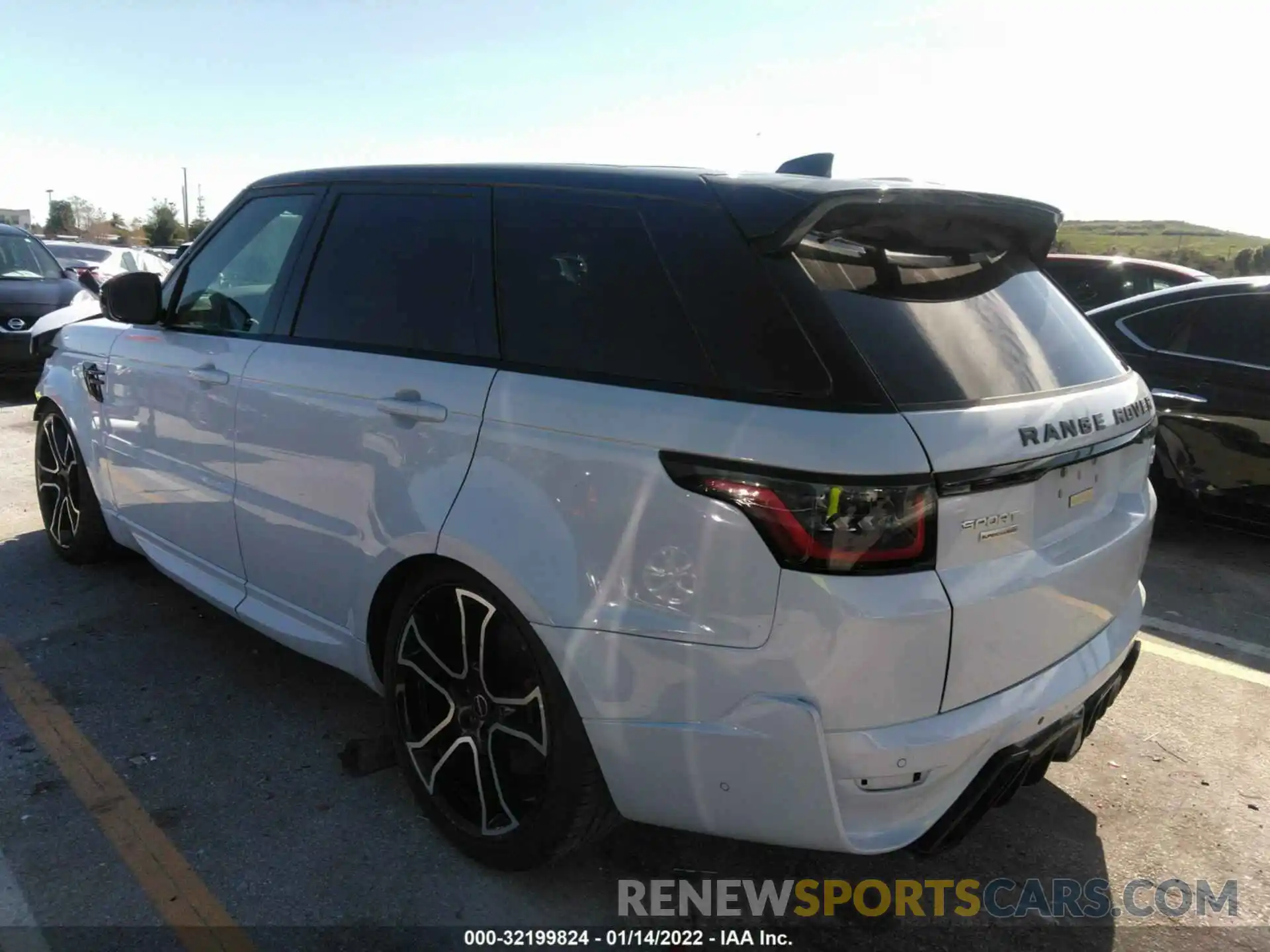 3 Фотография поврежденного автомобиля SALWR2RE3KA825501 LAND ROVER RANGE ROVER SPORT 2019