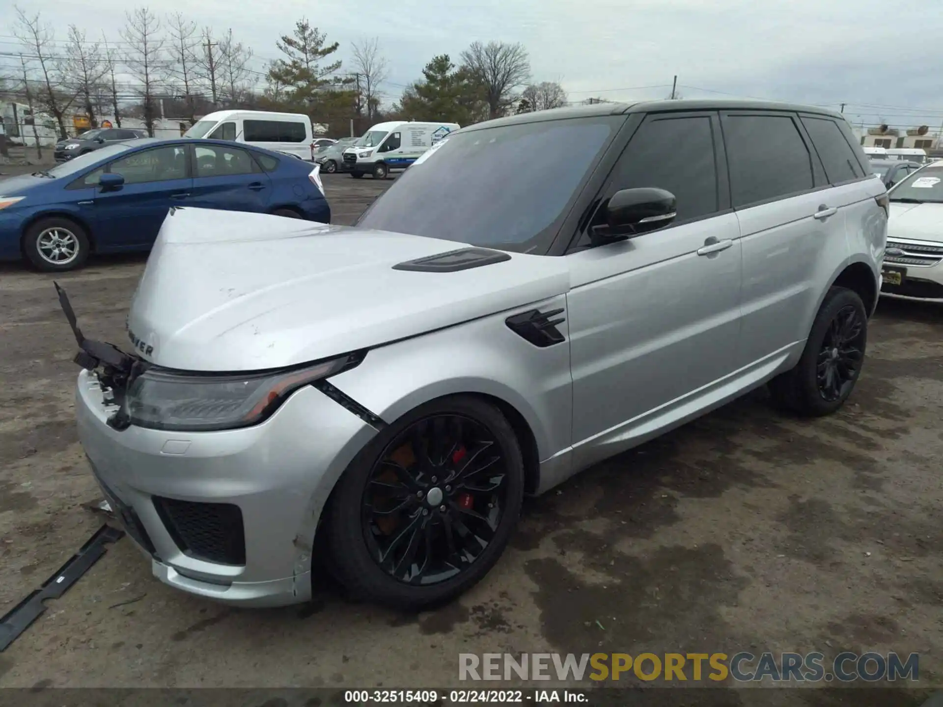 2 Фотография поврежденного автомобиля SALWR2RE6KA824648 LAND ROVER RANGE ROVER SPORT 2019