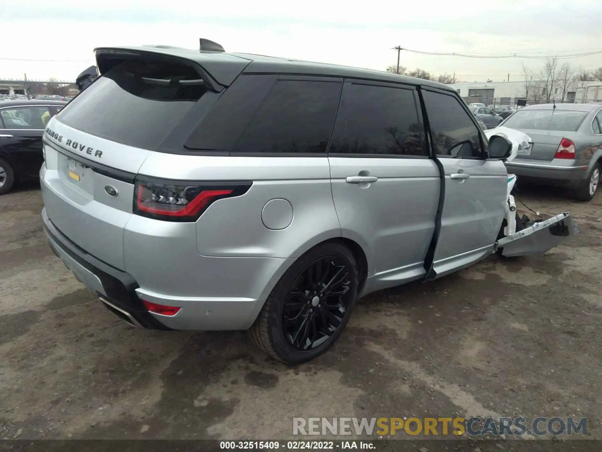 4 Фотография поврежденного автомобиля SALWR2RE6KA824648 LAND ROVER RANGE ROVER SPORT 2019