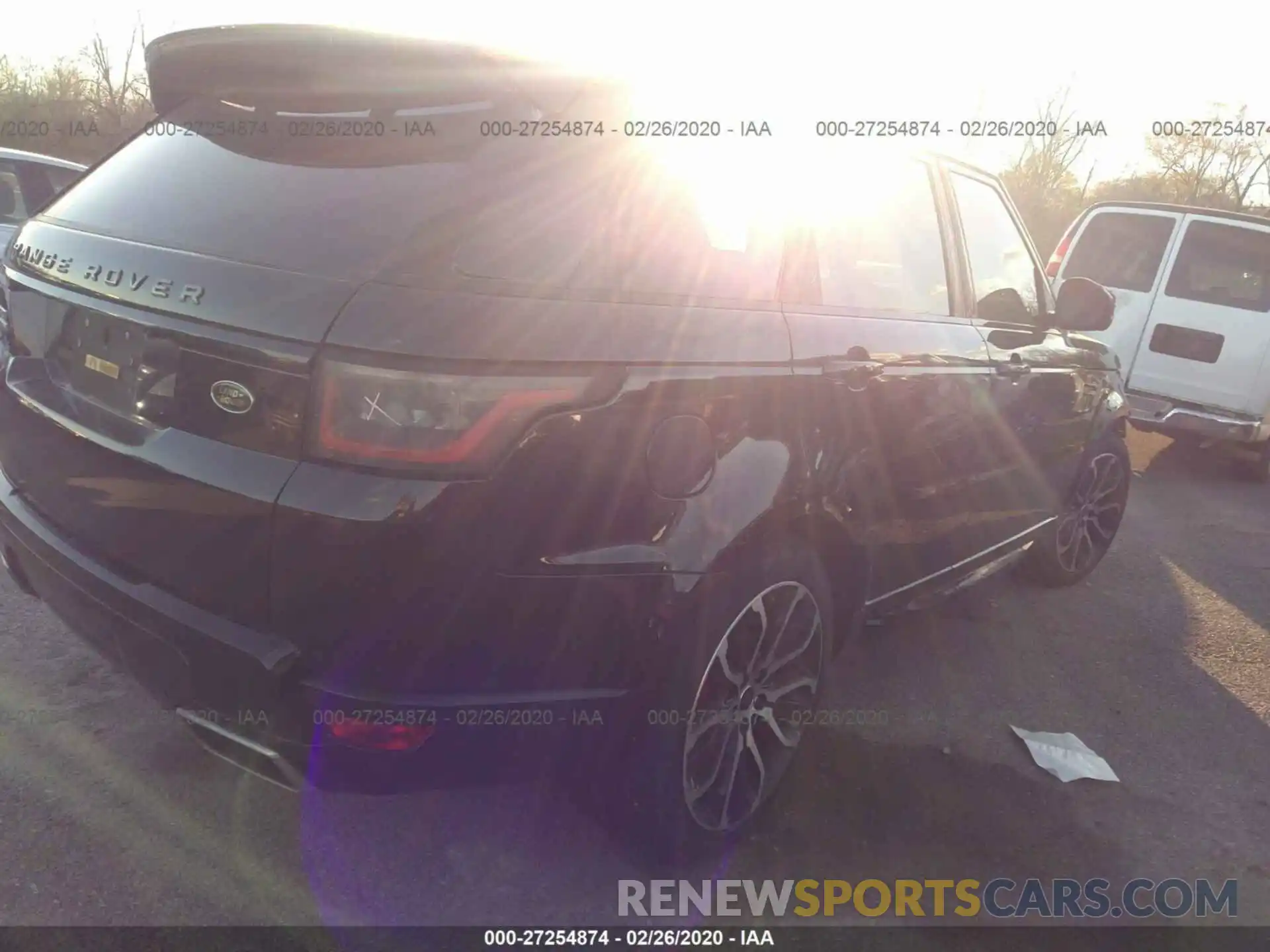 4 Photograph of a damaged car SALWR2RE9KA855540 LAND ROVER RANGE ROVER SPORT 2019