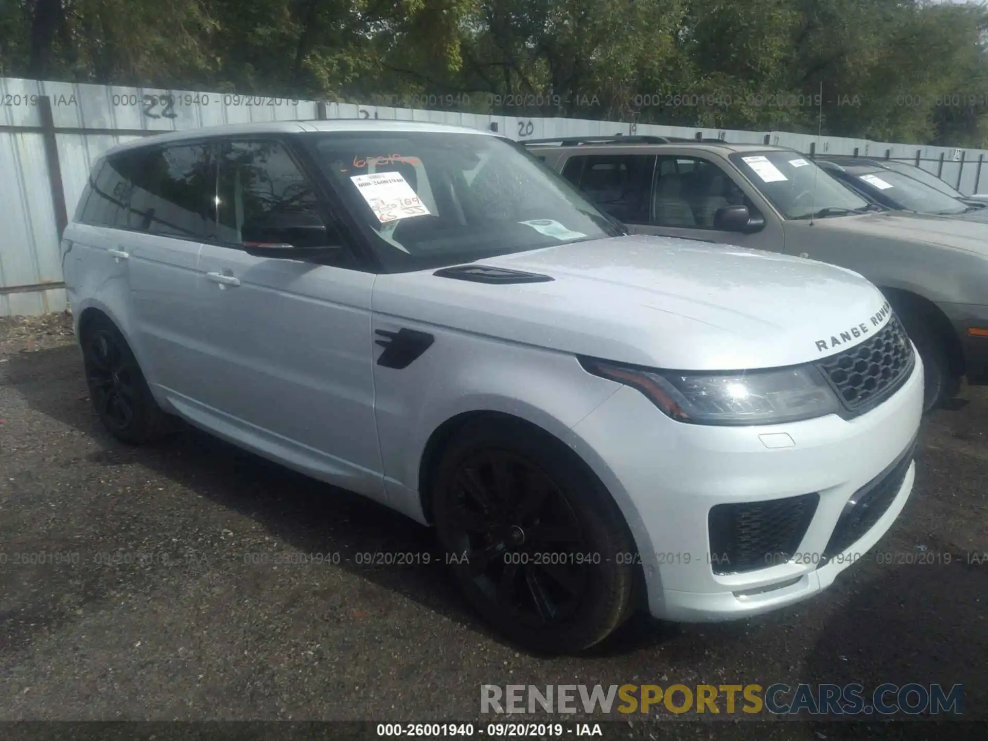 1 Фотография поврежденного автомобиля SALWR2REXKA831831 LAND ROVER RANGE ROVER SPORT 2019