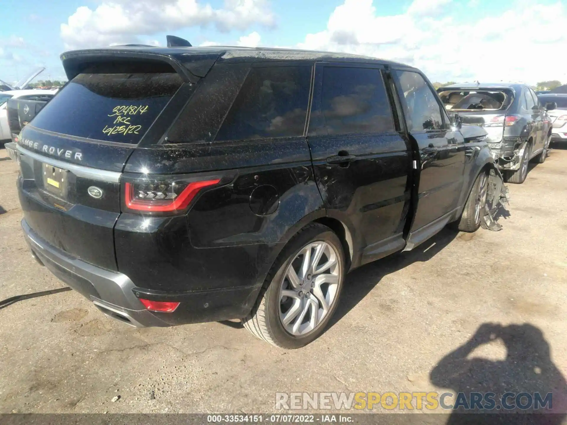 4 Photograph of a damaged car SALWR2RK2KA824328 LAND ROVER RANGE ROVER SPORT 2019