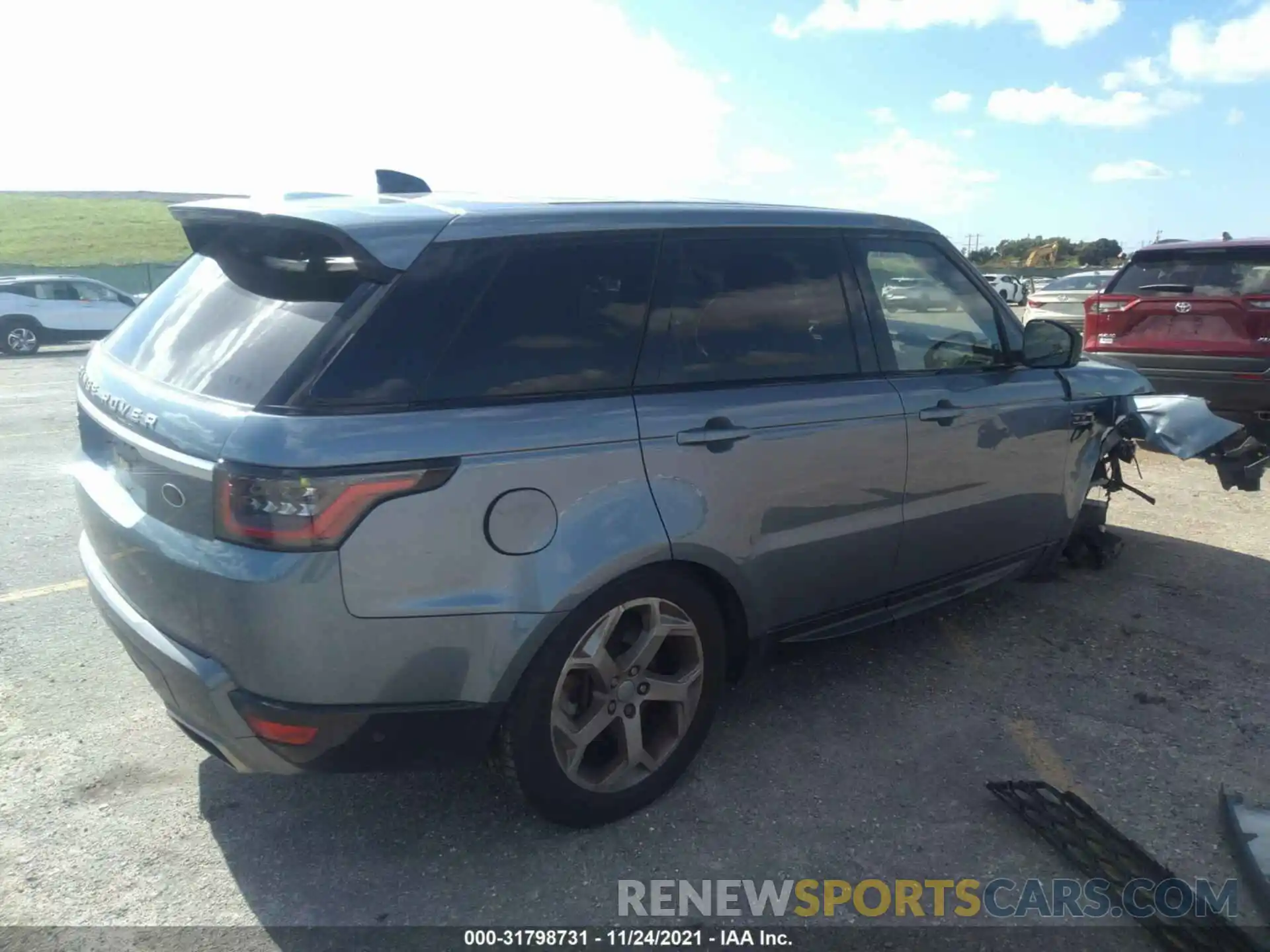 4 Photograph of a damaged car SALWR2RV2KA417975 LAND ROVER RANGE ROVER SPORT 2019