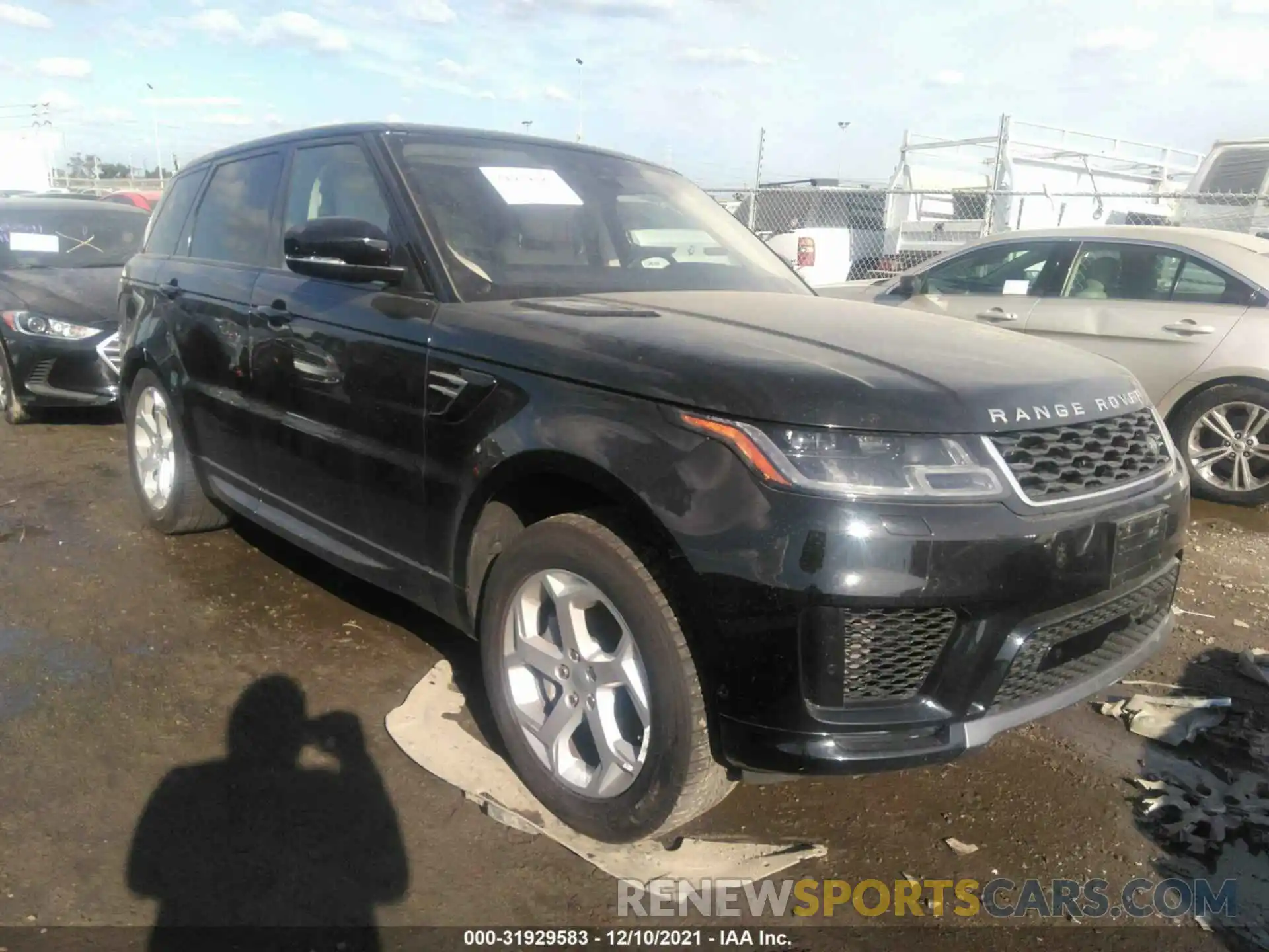 1 Photograph of a damaged car SALWR2RV2KA843570 LAND ROVER RANGE ROVER SPORT 2019