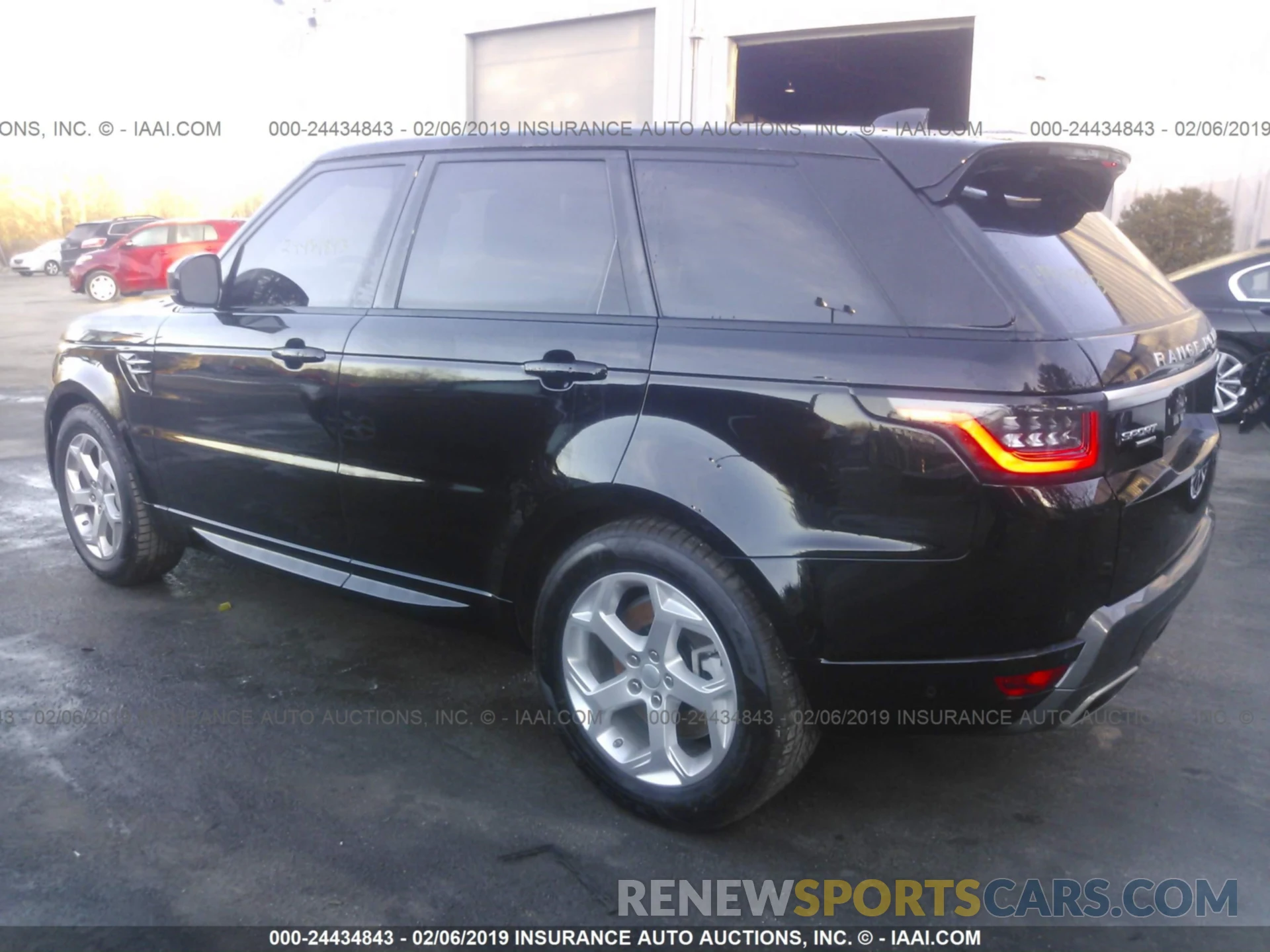 3 Фотография поврежденного автомобиля SALWR2RV3KA827748 LAND ROVER RANGE ROVER SPORT 2019