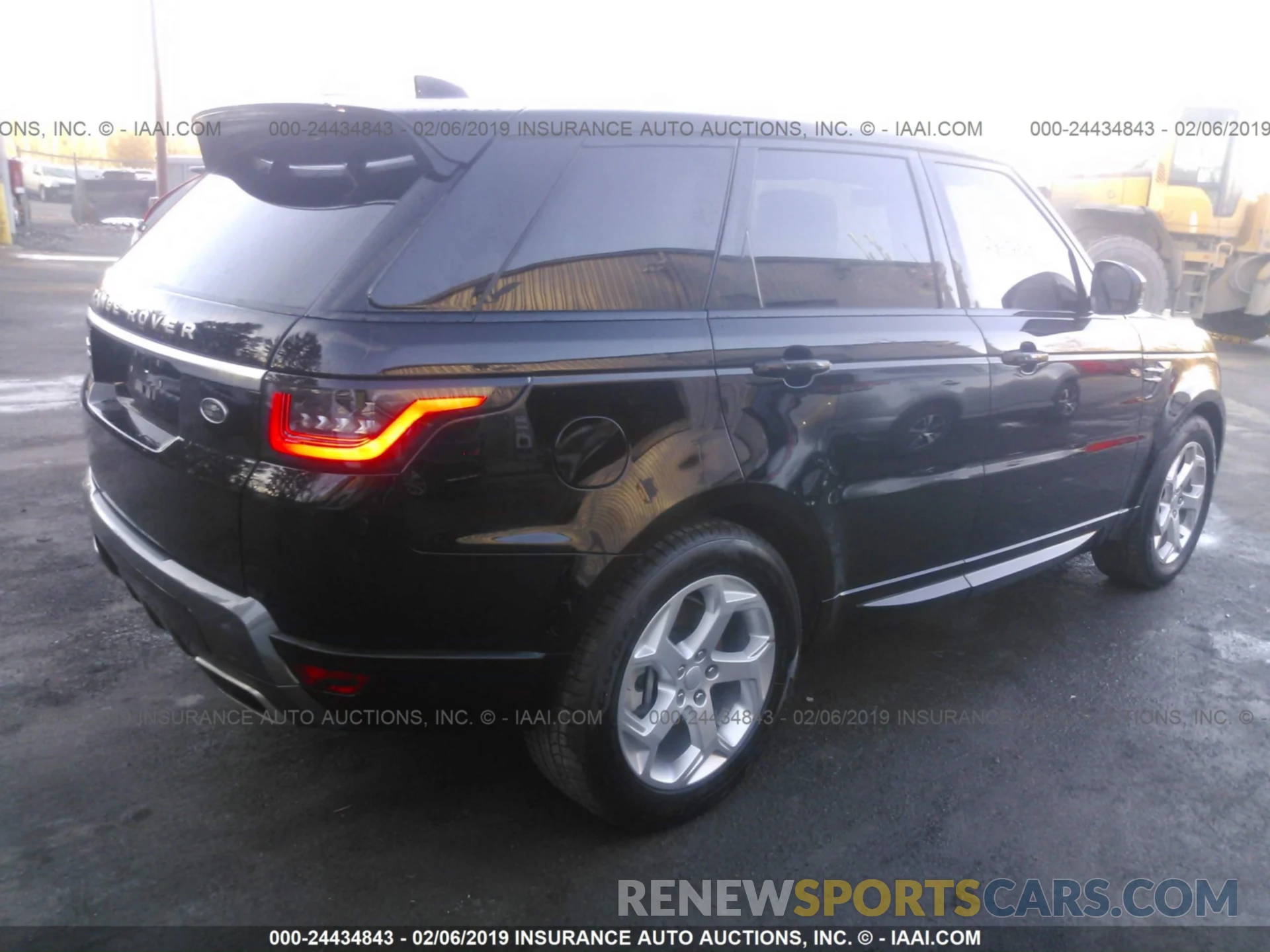 4 Фотография поврежденного автомобиля SALWR2RV3KA827748 LAND ROVER RANGE ROVER SPORT 2019