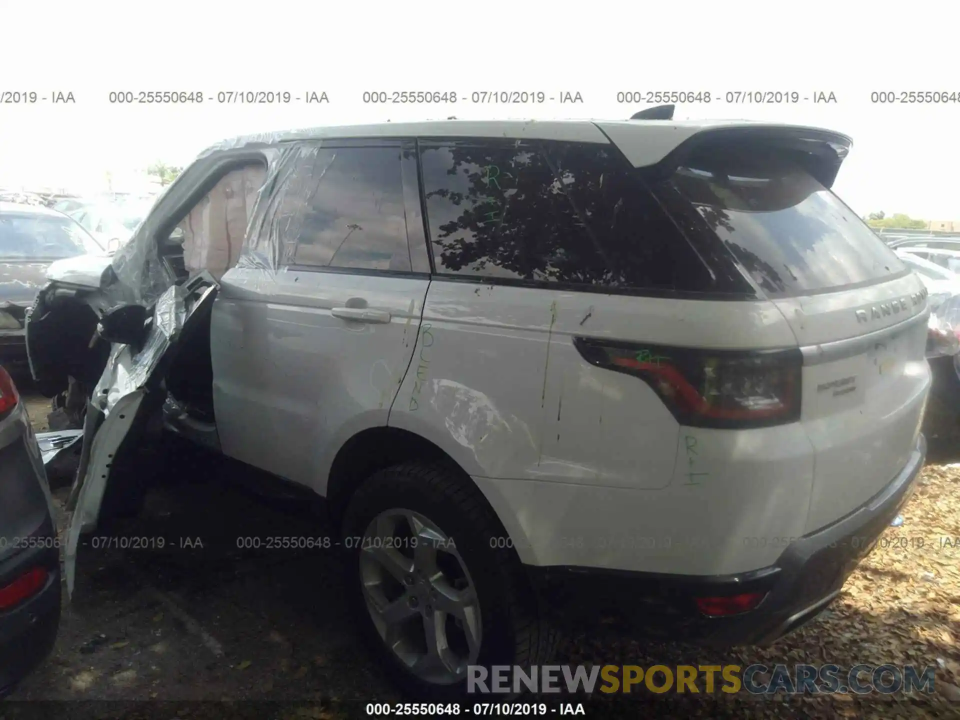 3 Фотография поврежденного автомобиля SALWR2RV5KA818422 LAND ROVER RANGE ROVER SPORT 2019