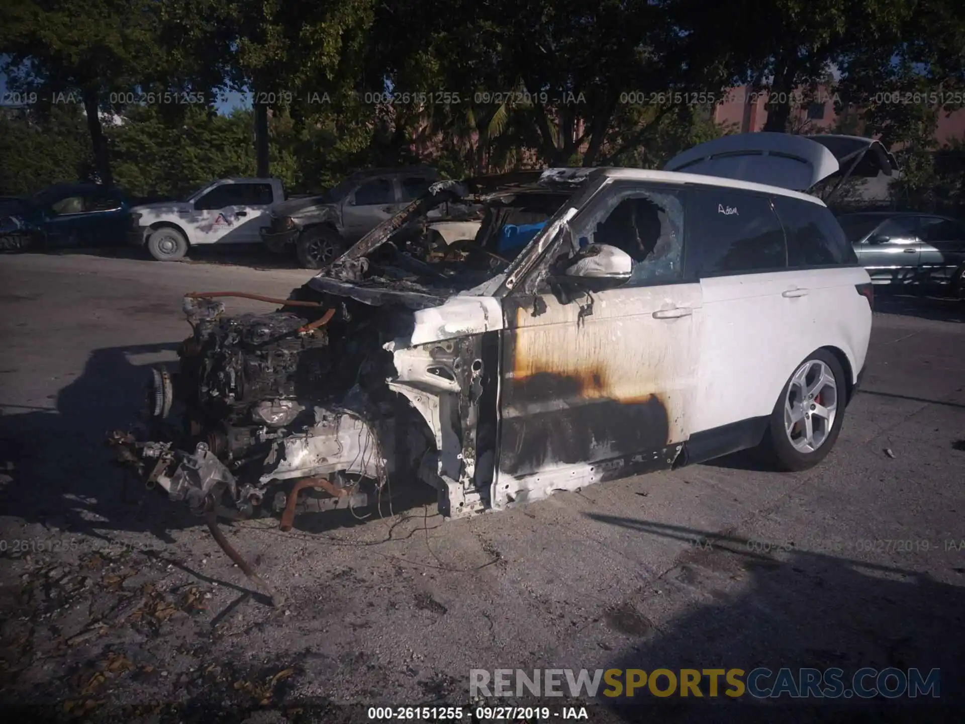 2 Photograph of a damaged car SALWR2RVXKA877062 LAND ROVER RANGE ROVER SPORT 2019