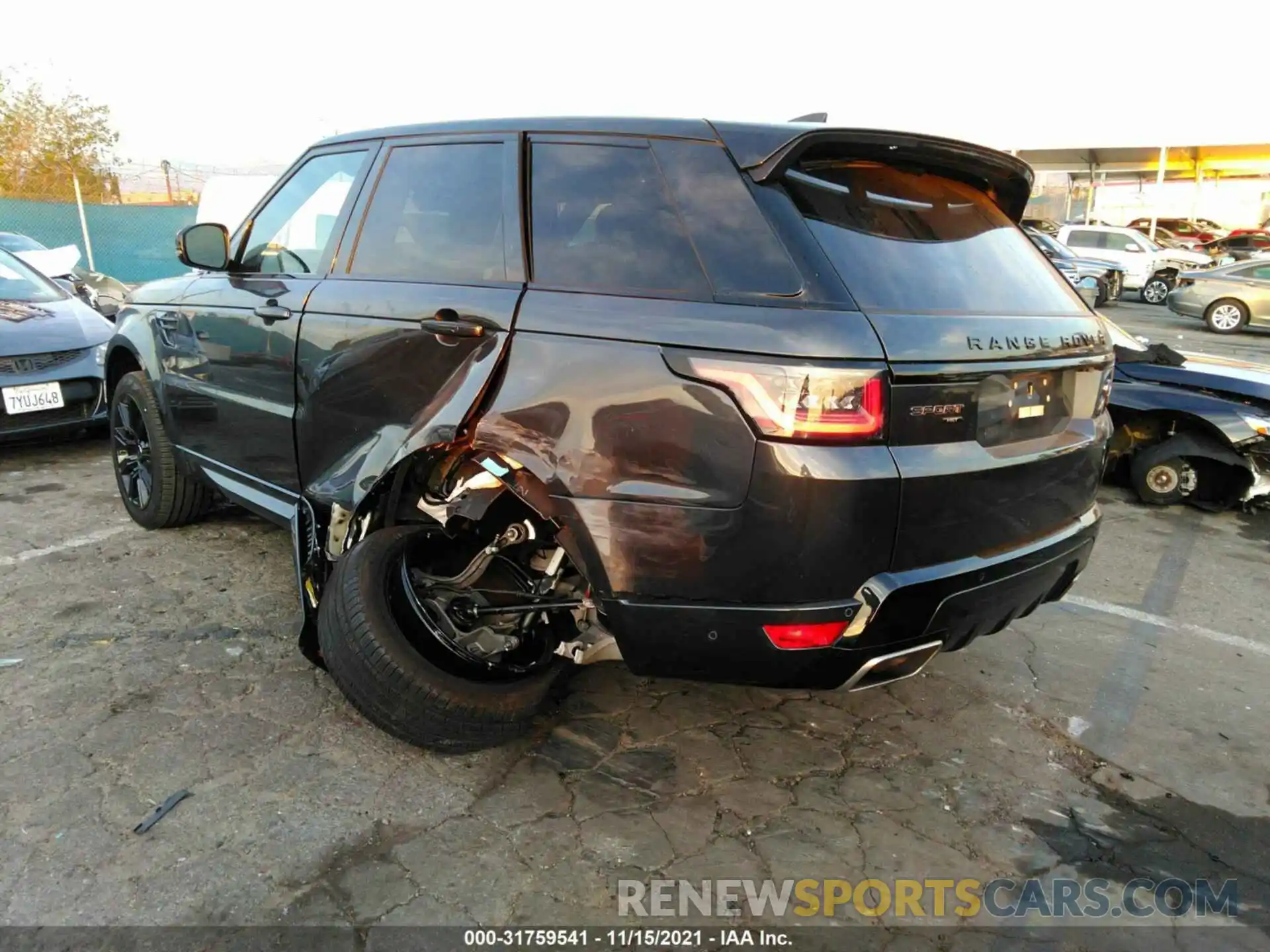 3 Фотография поврежденного автомобиля SALWS2SU0KA872491 LAND ROVER RANGE ROVER SPORT 2019