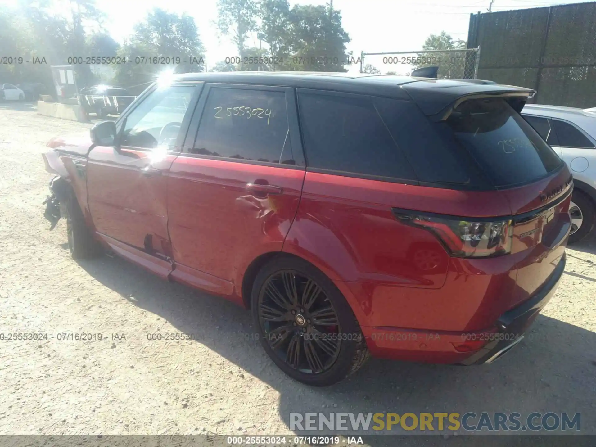 3 Фотография поврежденного автомобиля SALWV2SV1KA420467 LAND ROVER RANGE ROVER SPORT 2019