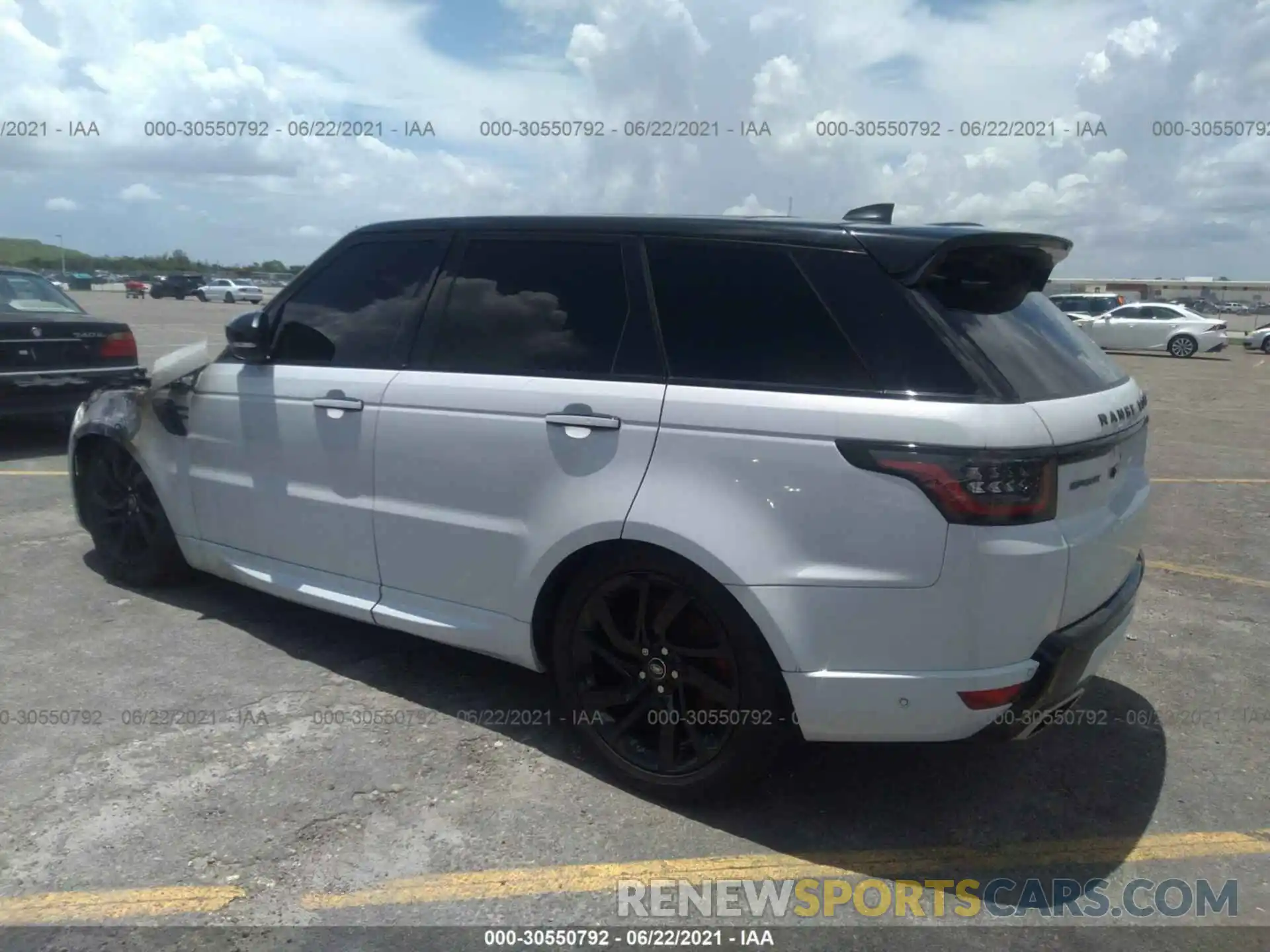 3 Фотография поврежденного автомобиля SALWV2SV5KA815168 LAND ROVER RANGE ROVER SPORT 2019