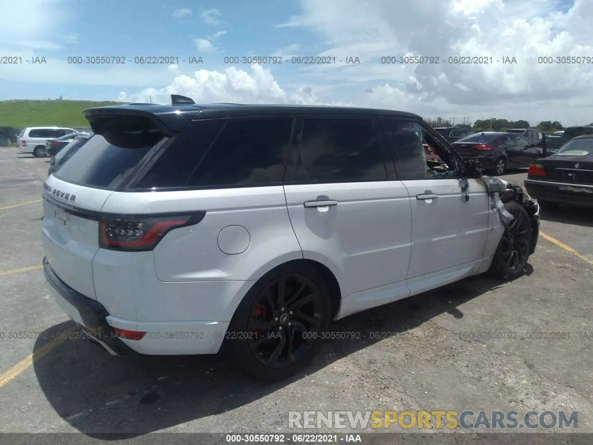 4 Фотография поврежденного автомобиля SALWV2SV5KA815168 LAND ROVER RANGE ROVER SPORT 2019