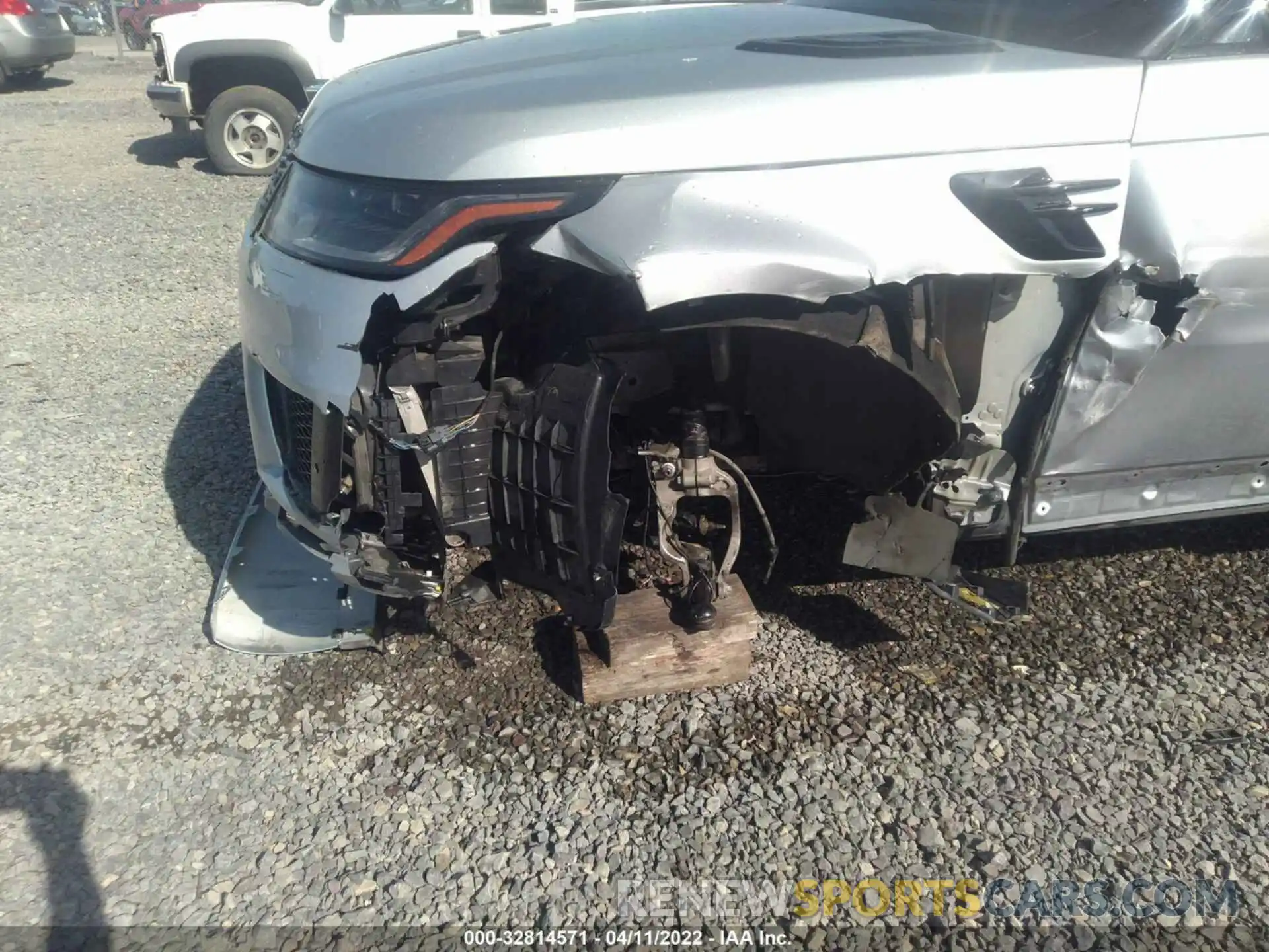 6 Photograph of a damaged car SALWV2SV7KA826222 LAND ROVER RANGE ROVER SPORT 2019