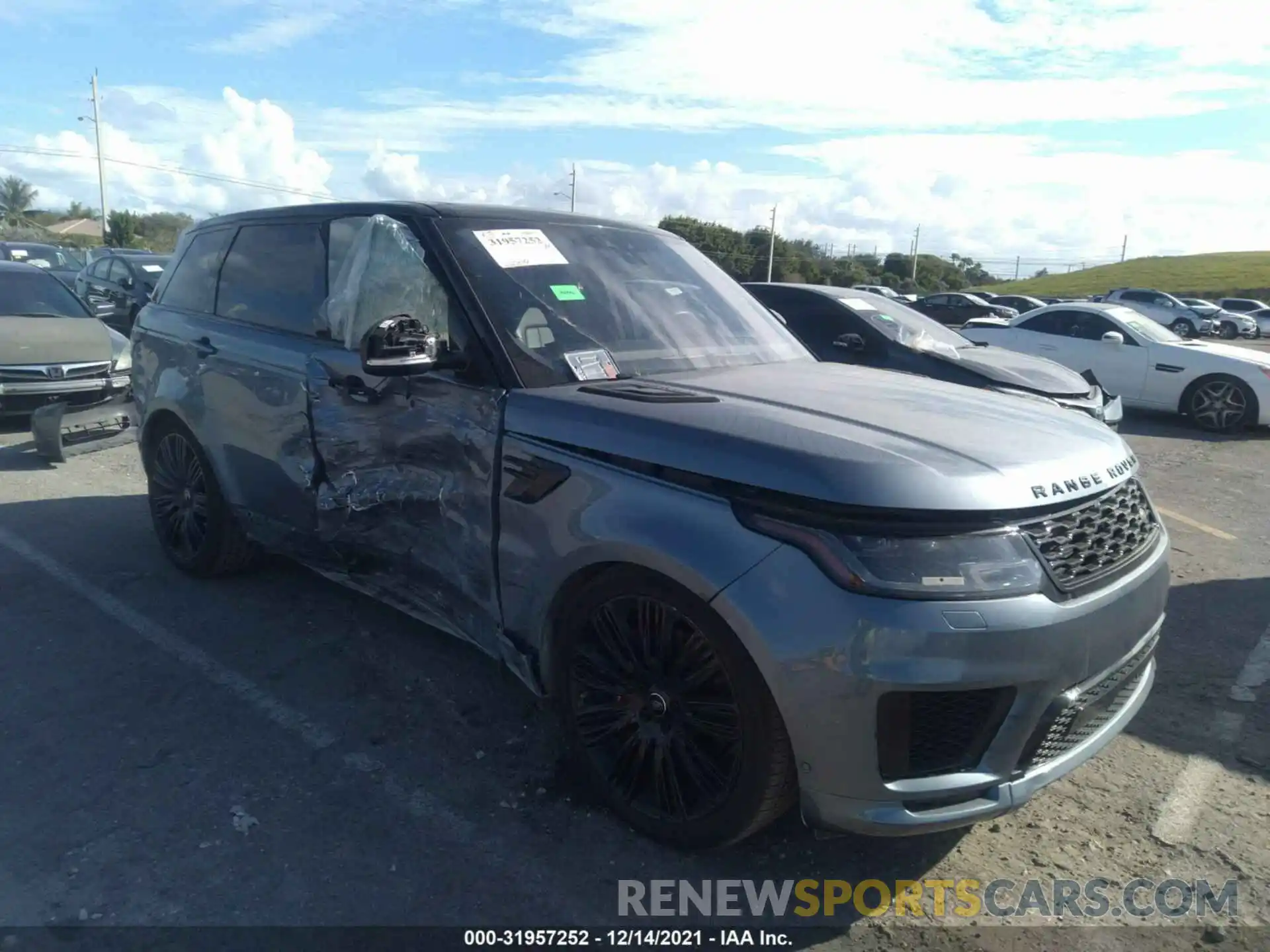 1 Photograph of a damaged car SALWV2SVXKA426851 LAND ROVER RANGE ROVER SPORT 2019