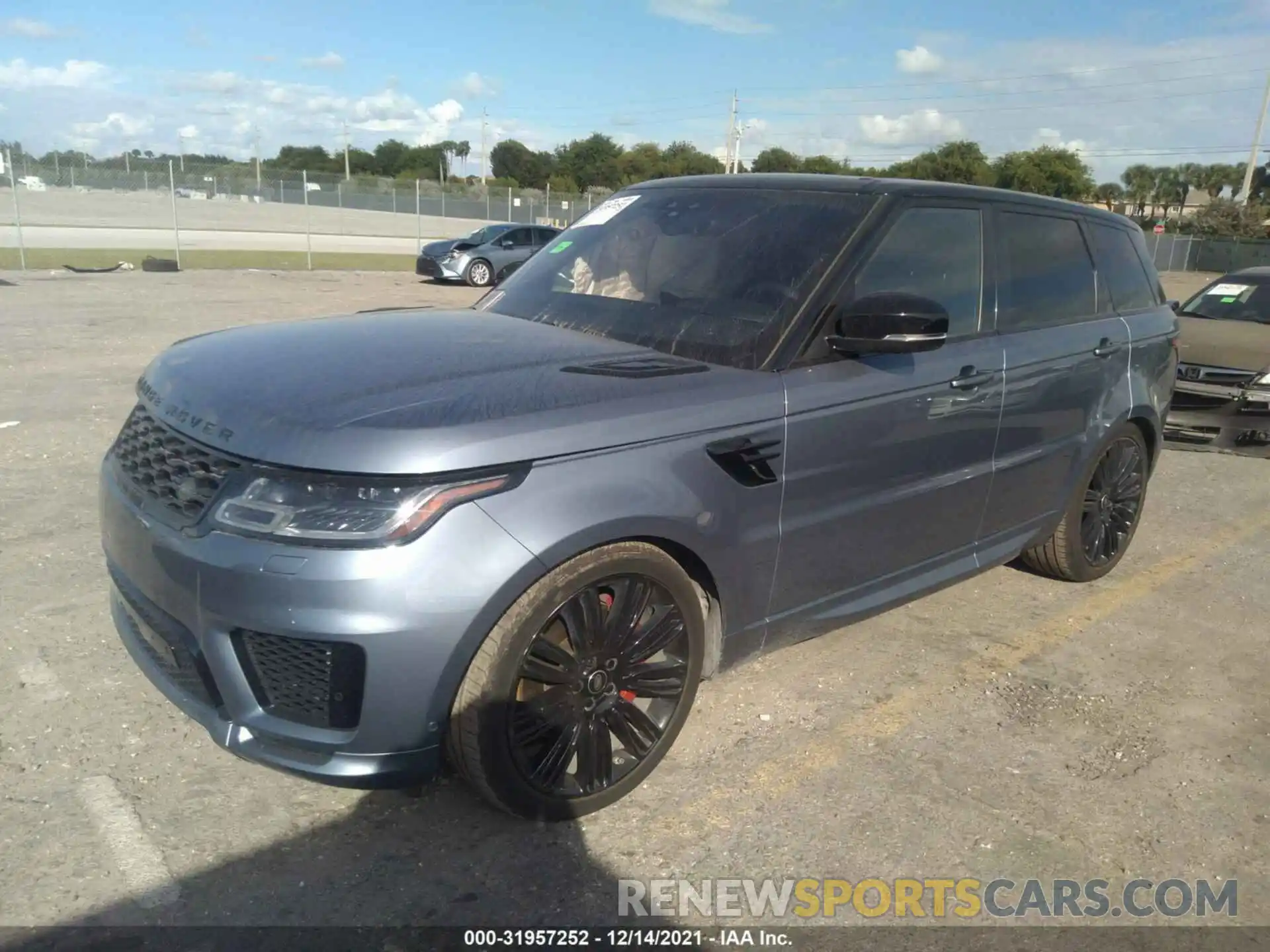 2 Фотография поврежденного автомобиля SALWV2SVXKA426851 LAND ROVER RANGE ROVER SPORT 2019