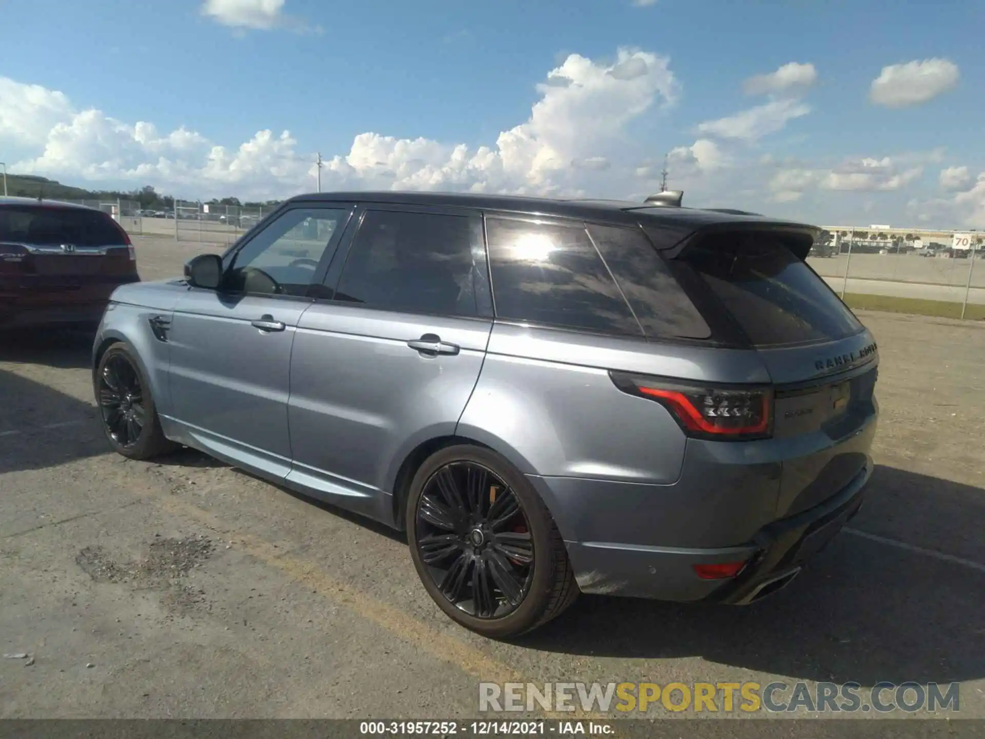 3 Фотография поврежденного автомобиля SALWV2SVXKA426851 LAND ROVER RANGE ROVER SPORT 2019