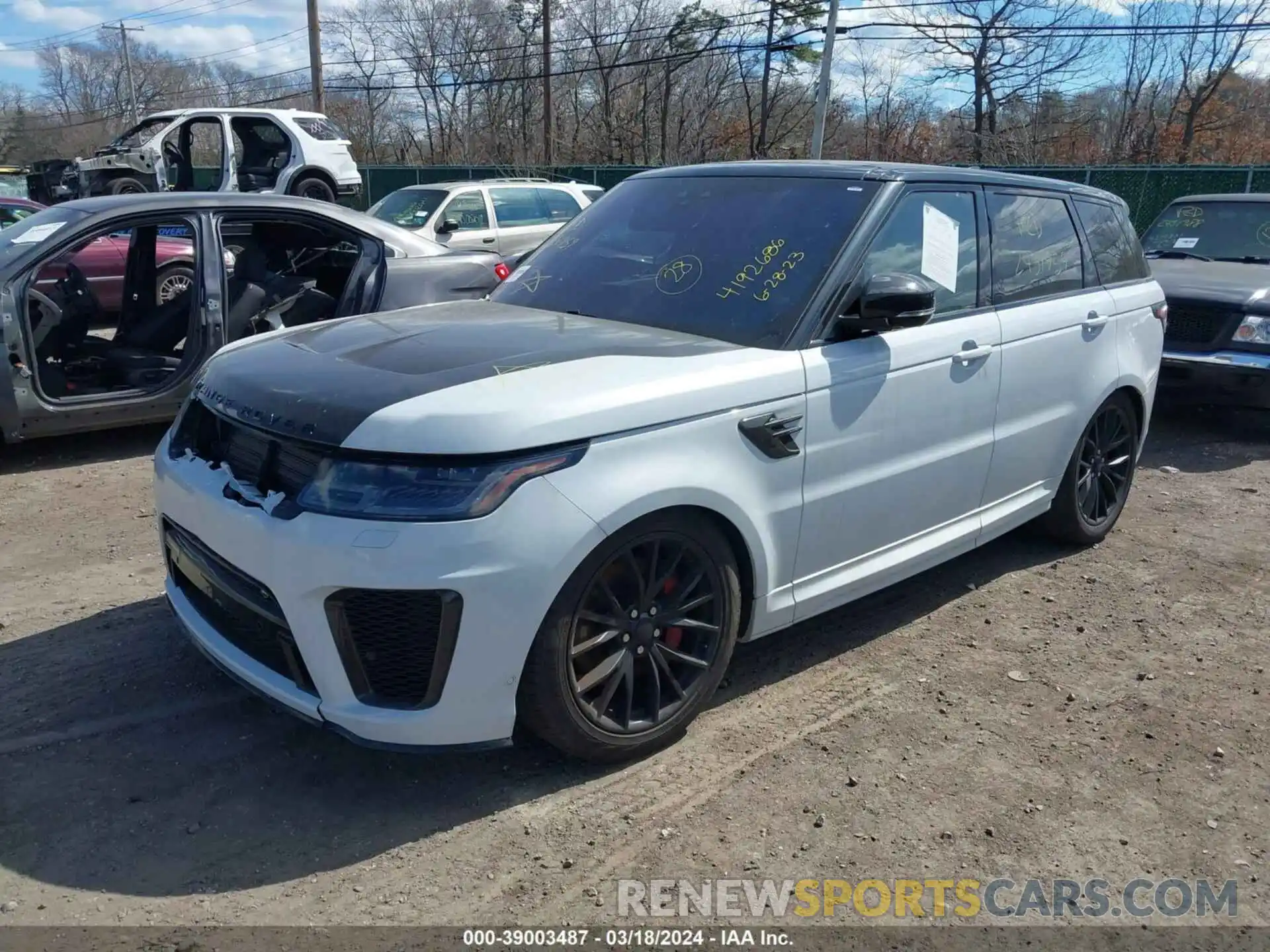 2 Фотография поврежденного автомобиля SALWZ2SE6KA825955 LAND ROVER RANGE ROVER SPORT 2019