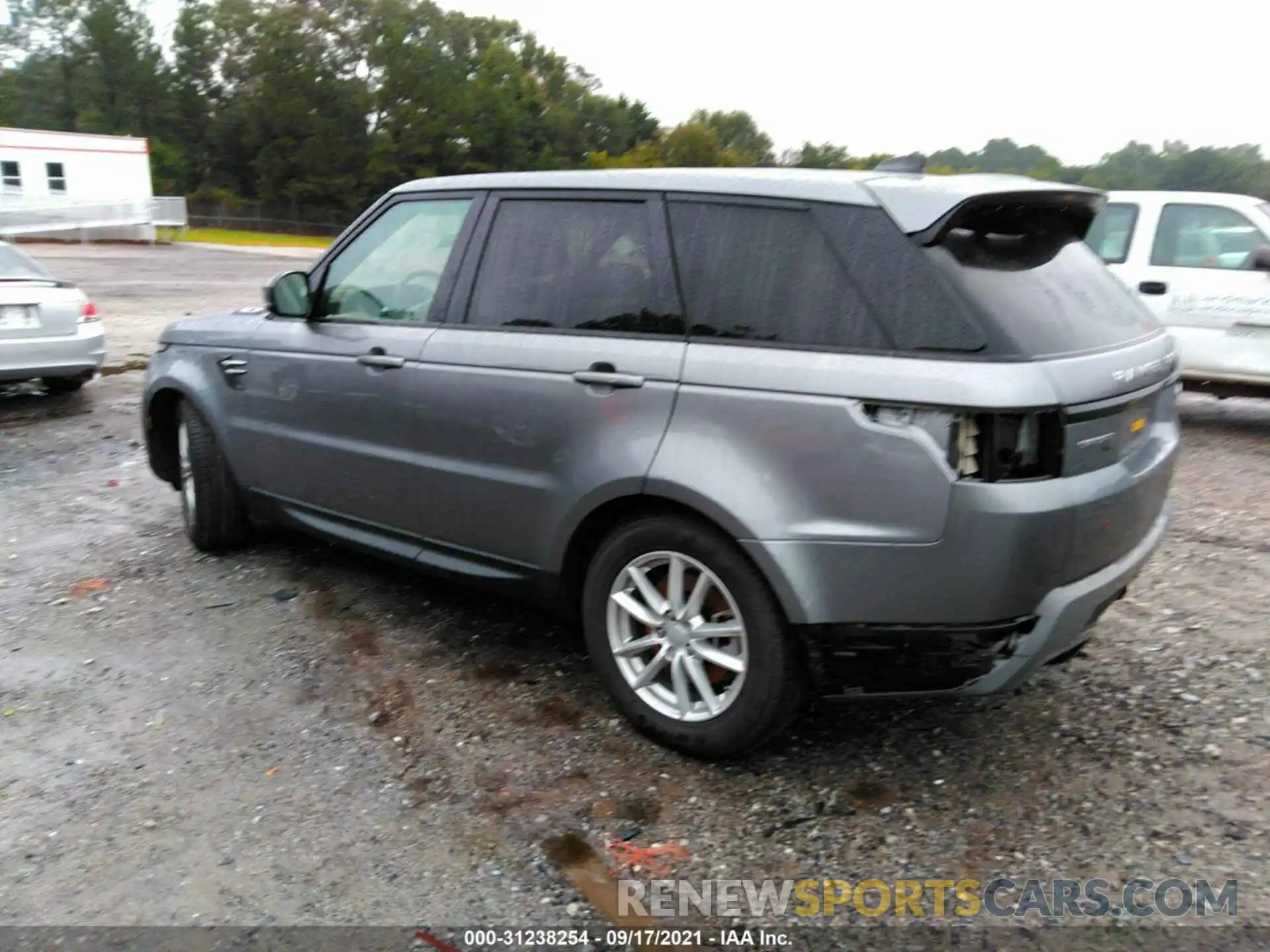 3 Фотография поврежденного автомобиля SALWG2SU3LA713211 LAND ROVER RANGE ROVER SPORT 2020