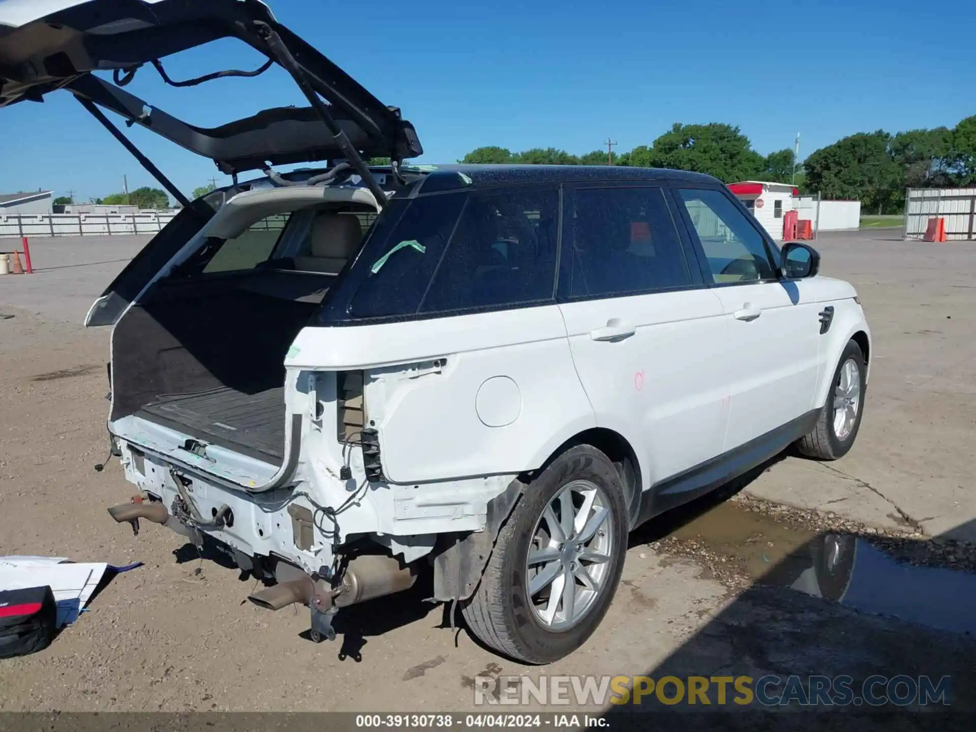 4 Photograph of a damaged car SALWG2SU5LA717860 LAND ROVER RANGE ROVER SPORT 2020