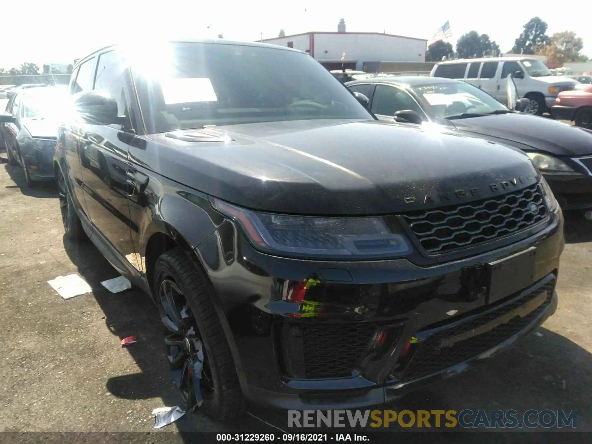 1 Фотография поврежденного автомобиля SALWG2SU6LA882378 LAND ROVER RANGE ROVER SPORT 2020