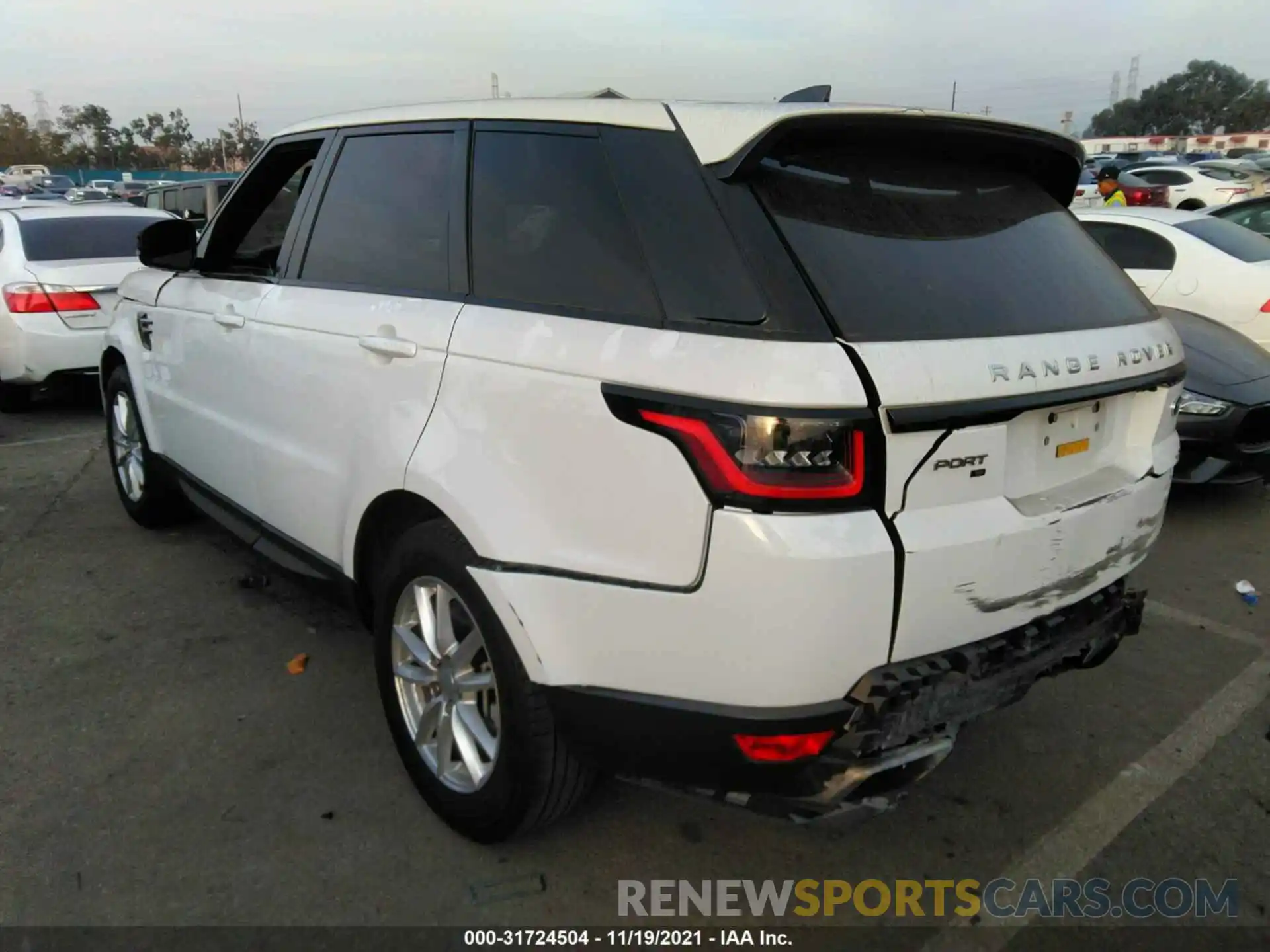 3 Photograph of a damaged car SALWG2SU9LA712807 LAND ROVER RANGE ROVER SPORT 2020