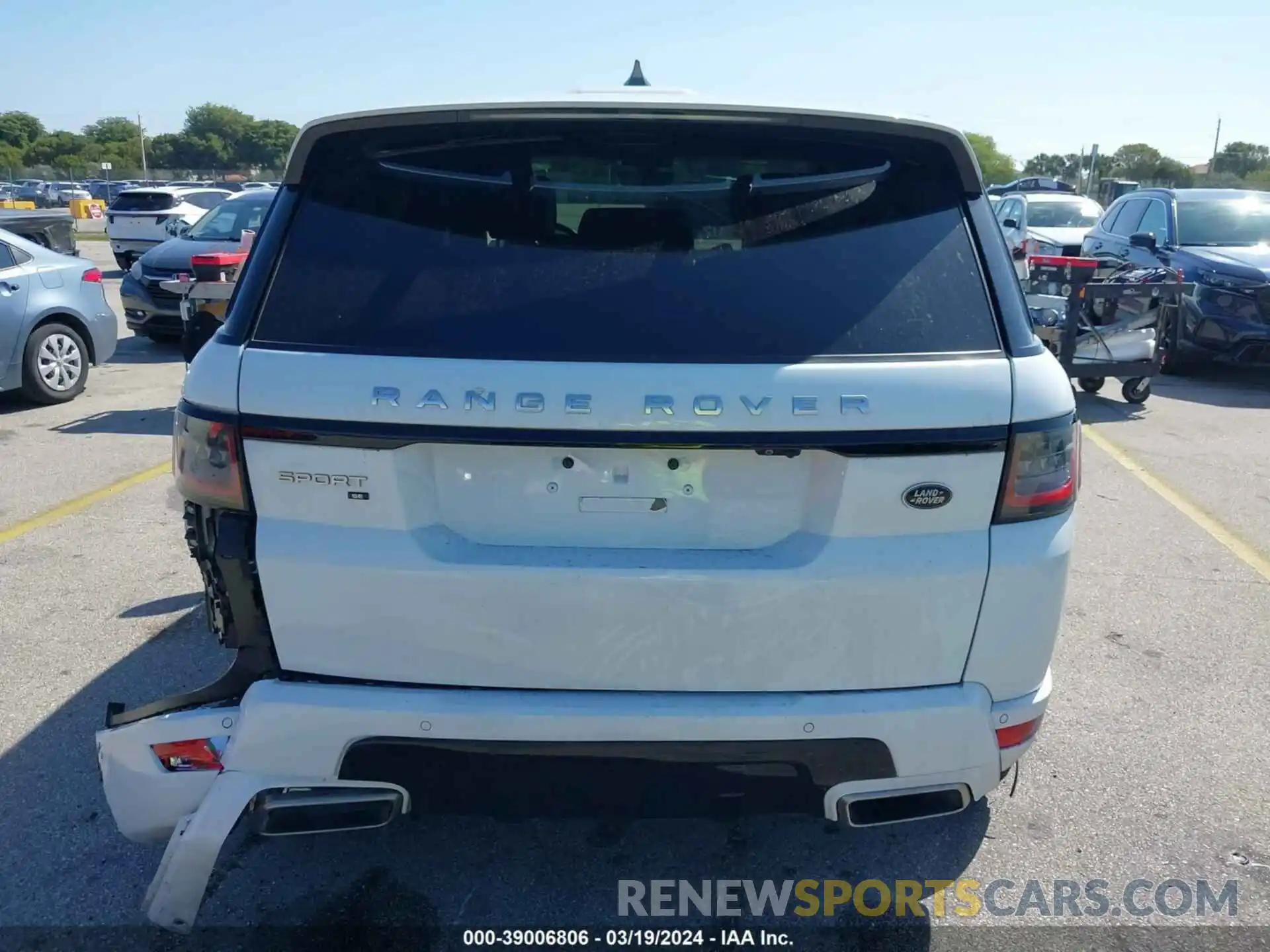 16 Photograph of a damaged car SALWG2SU9LA739716 LAND ROVER RANGE ROVER SPORT 2020