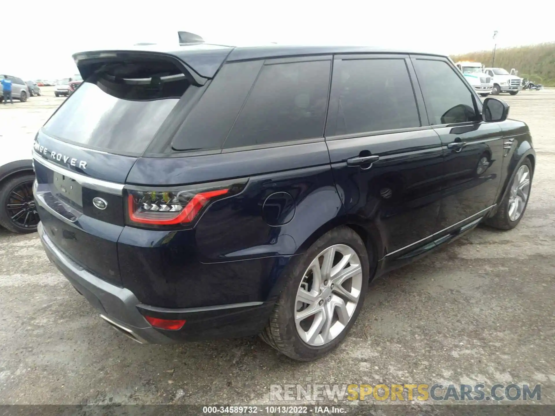 4 Photograph of a damaged car SALWR2RY4LA711373 LAND ROVER RANGE ROVER SPORT 2020