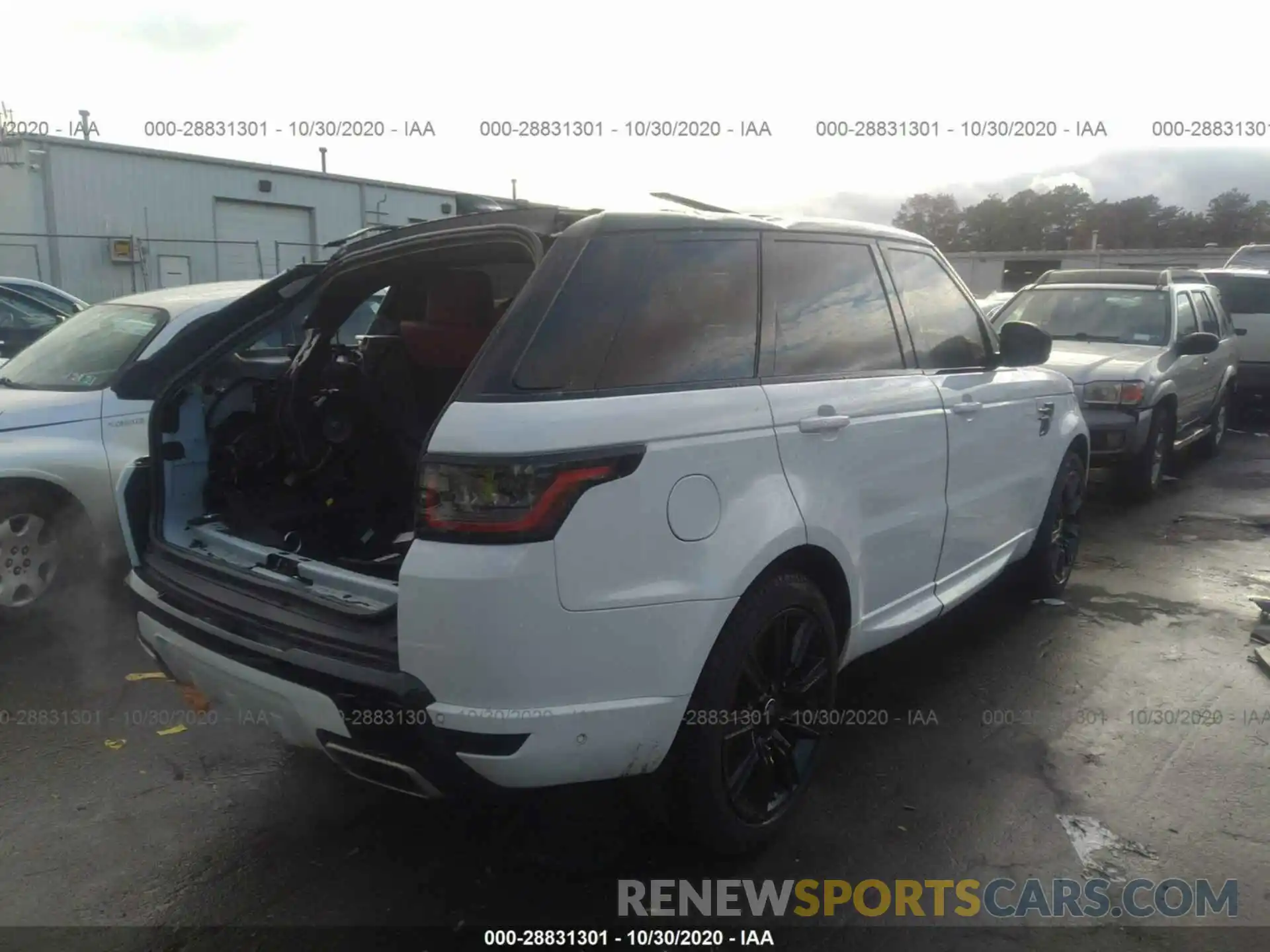 4 Photograph of a damaged car SALWR2SE0LA899728 LAND ROVER RANGE ROVER SPORT 2020