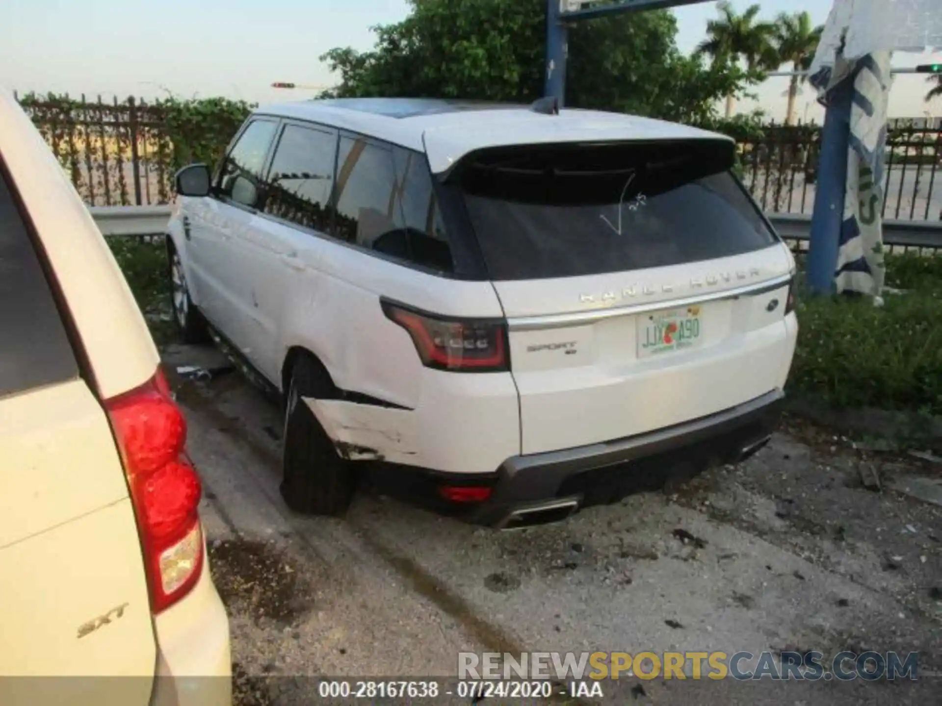 1 Photograph of a damaged car SALWR2SU0LA898960 LAND ROVER RANGE ROVER SPORT 2020